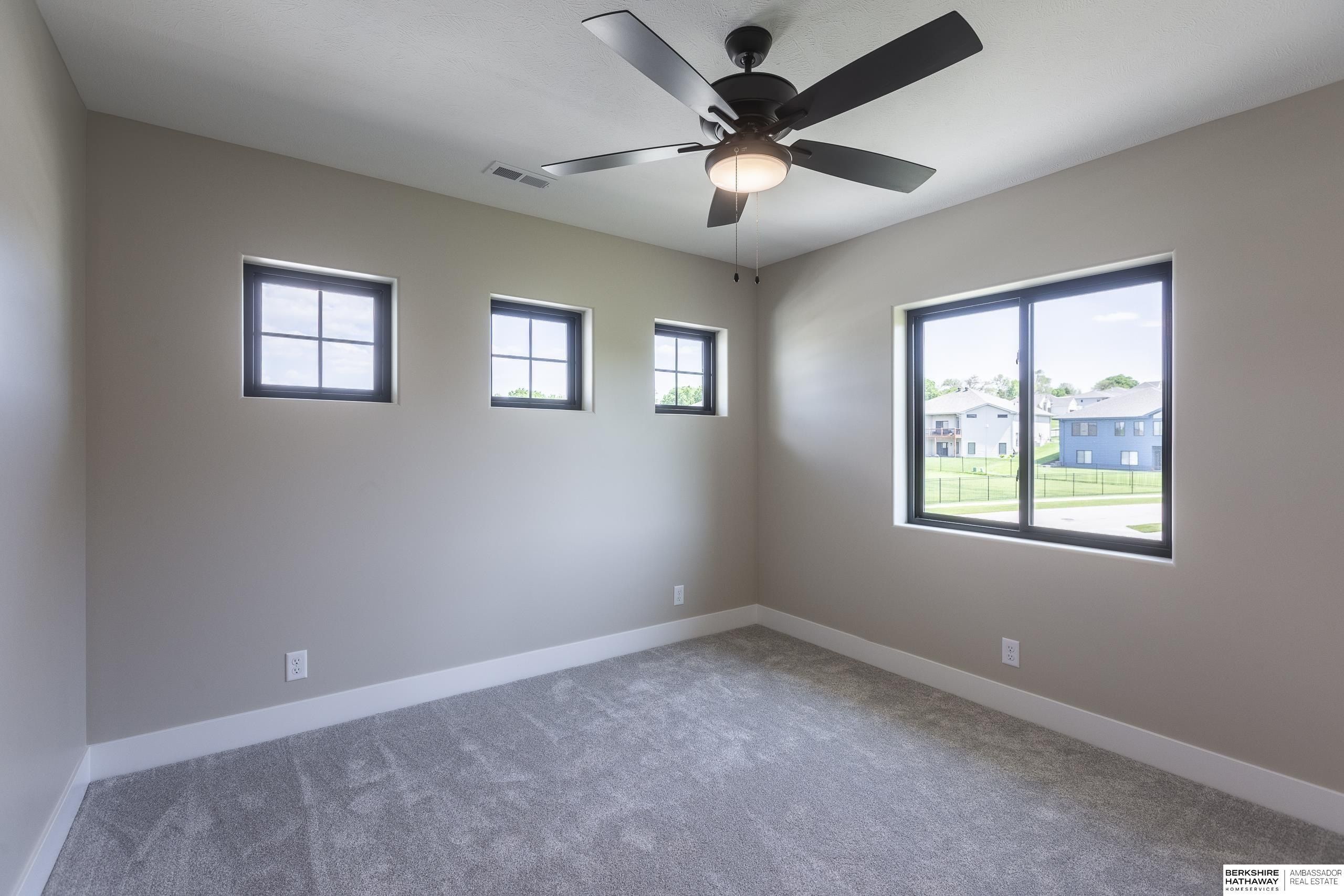 18907 Devonshire Drive. Gretna, NE 68028