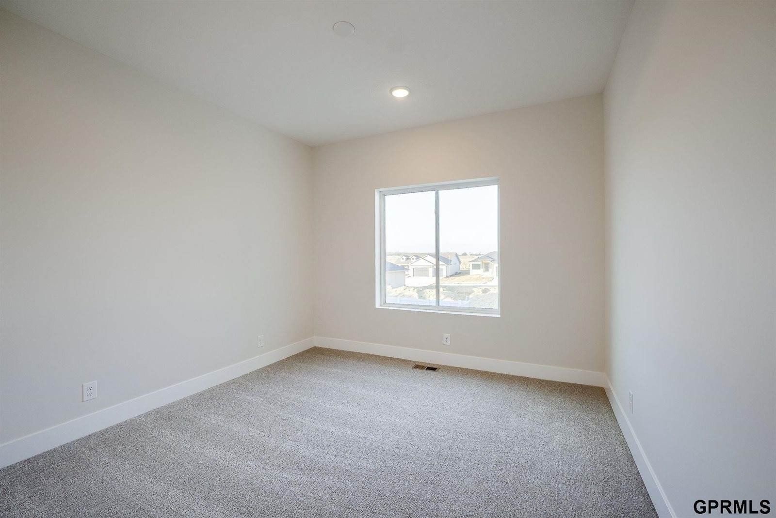 21126 Hartman Avenue. Elkhorn, NE 68022