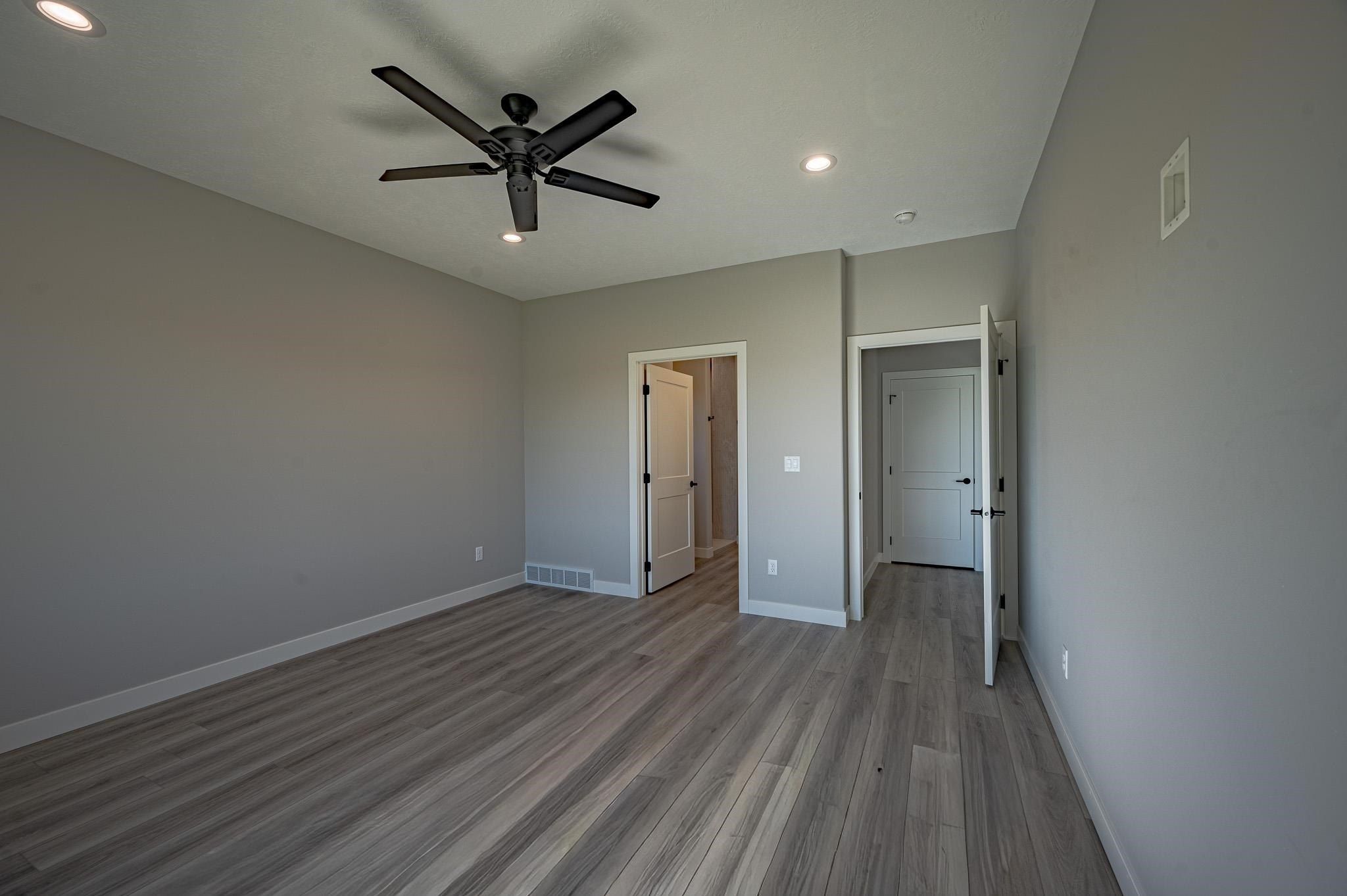 652 LikUWanta Drive. Dakota City, NE 68731