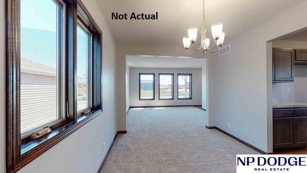 4931 Alma Place. Lincoln, NE 68514