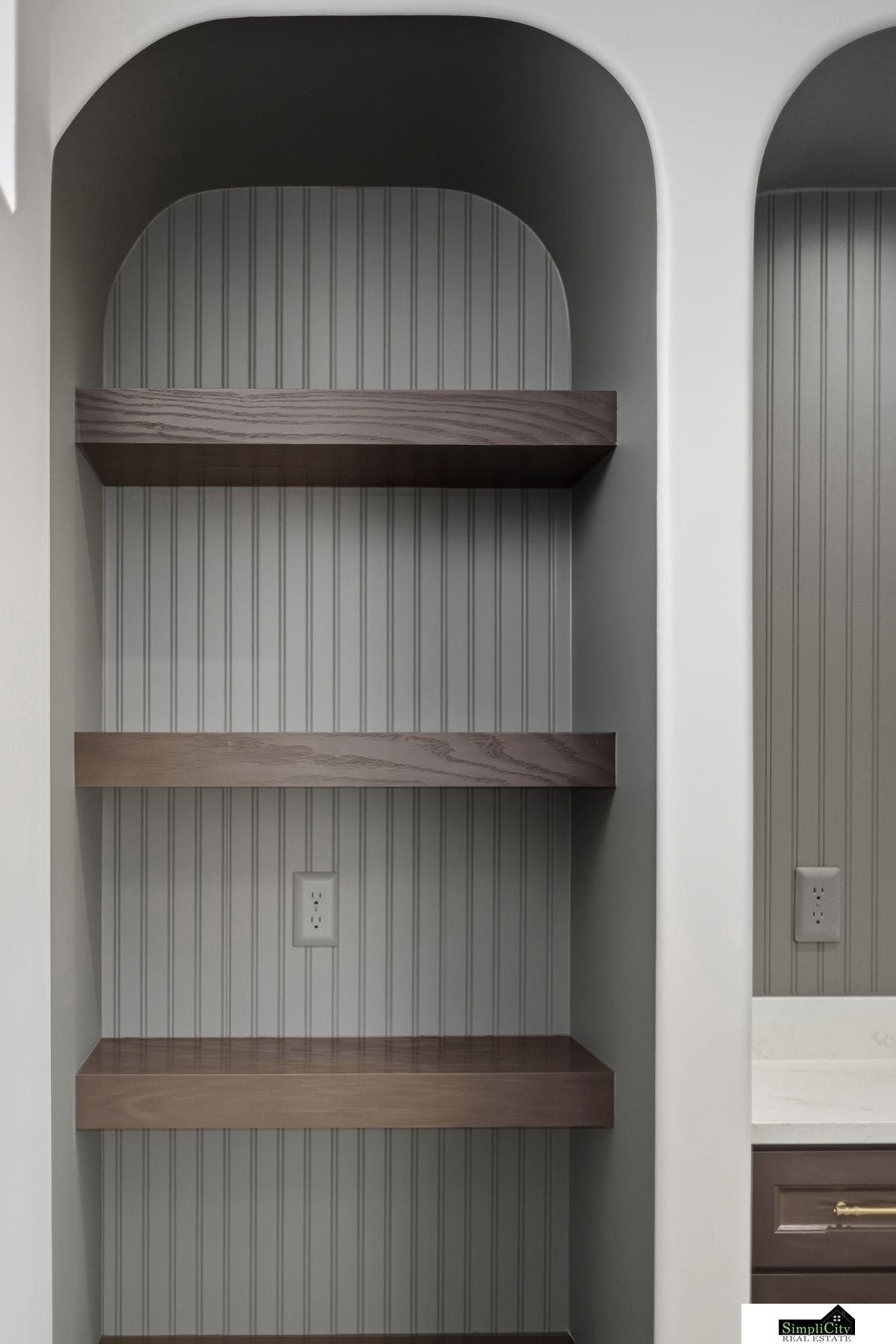 9365 Castle Pine Drive. Lincoln, NE 68516