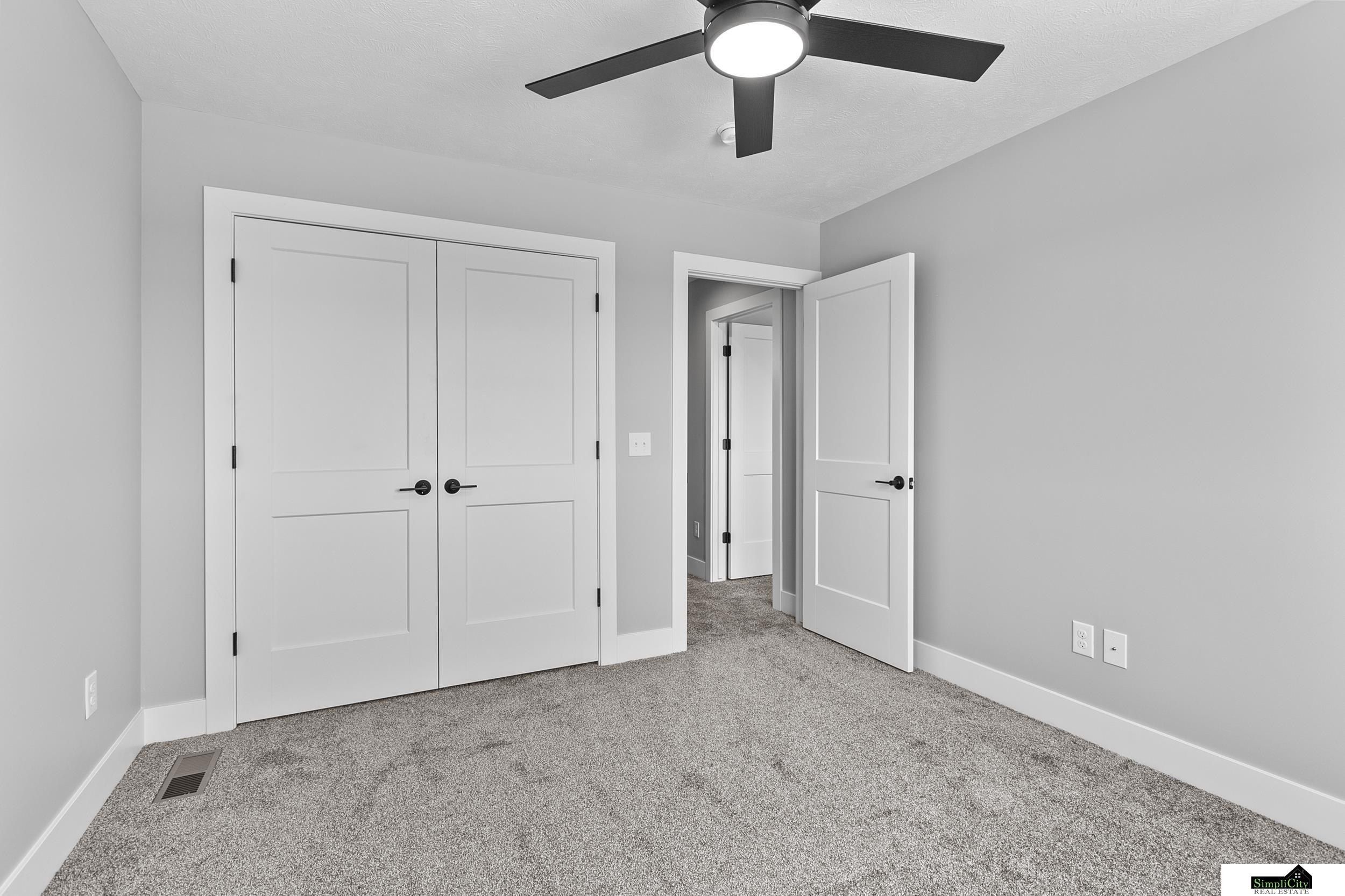 1940 Flagstone Road. Lincoln, NE 68521