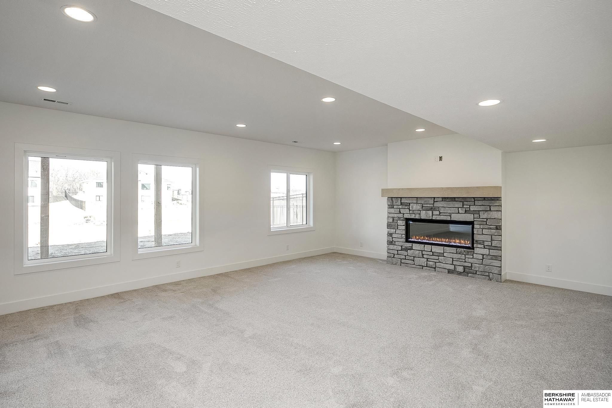 5724 N 208Th Street. Elkhorn, NE 68022