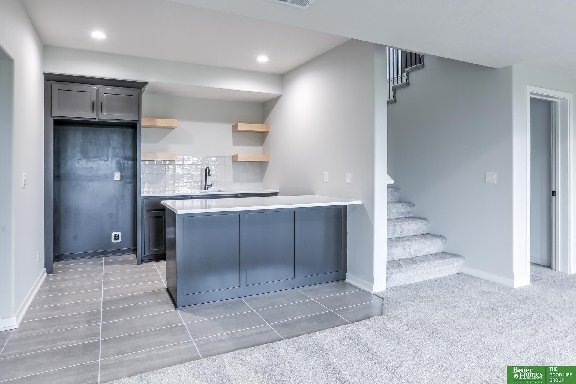 5528 N 213Th Avenue. Elkhorn, NE 68022