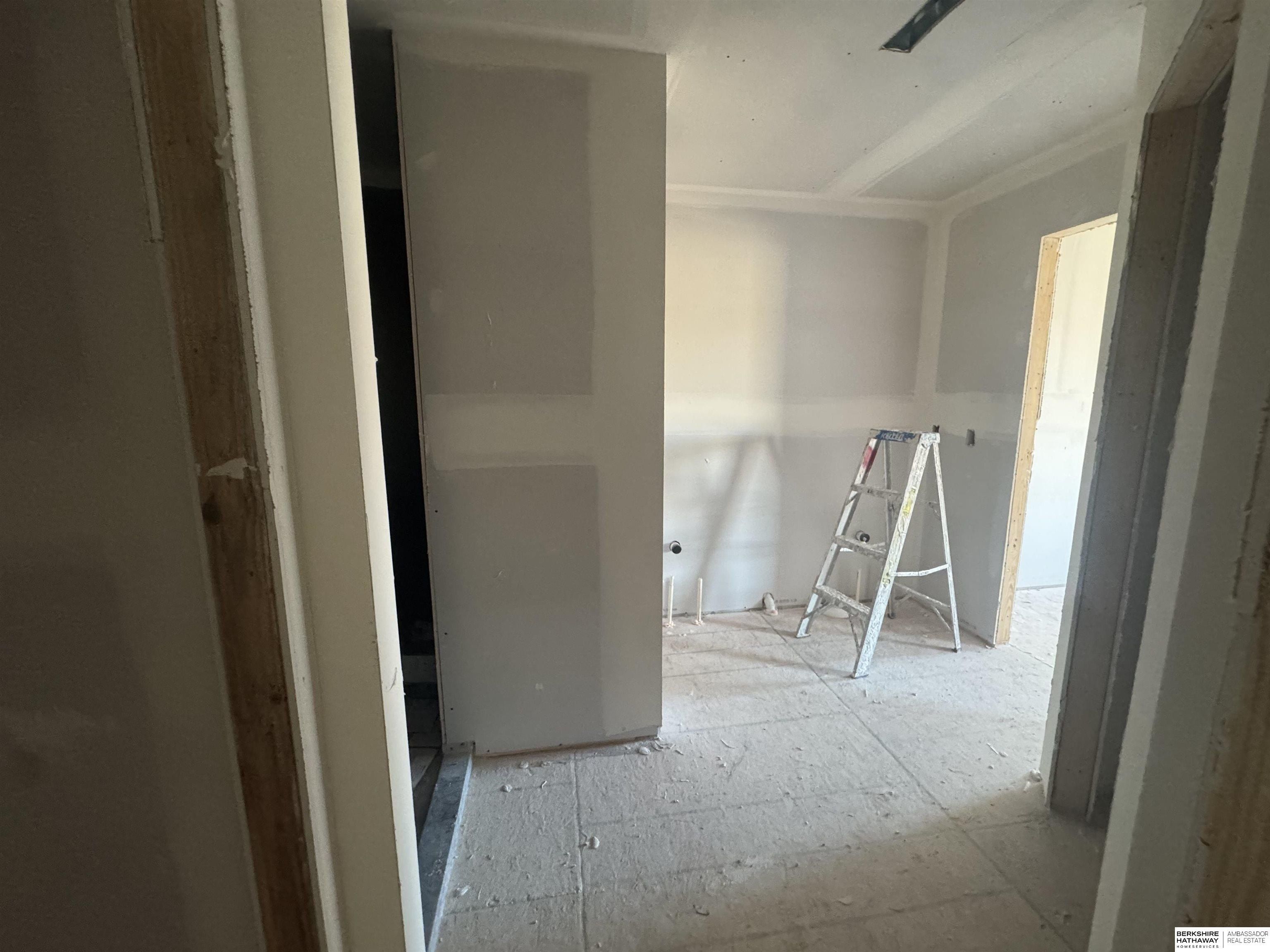 18552 Sycamore Drive. Gretna, NE 68028