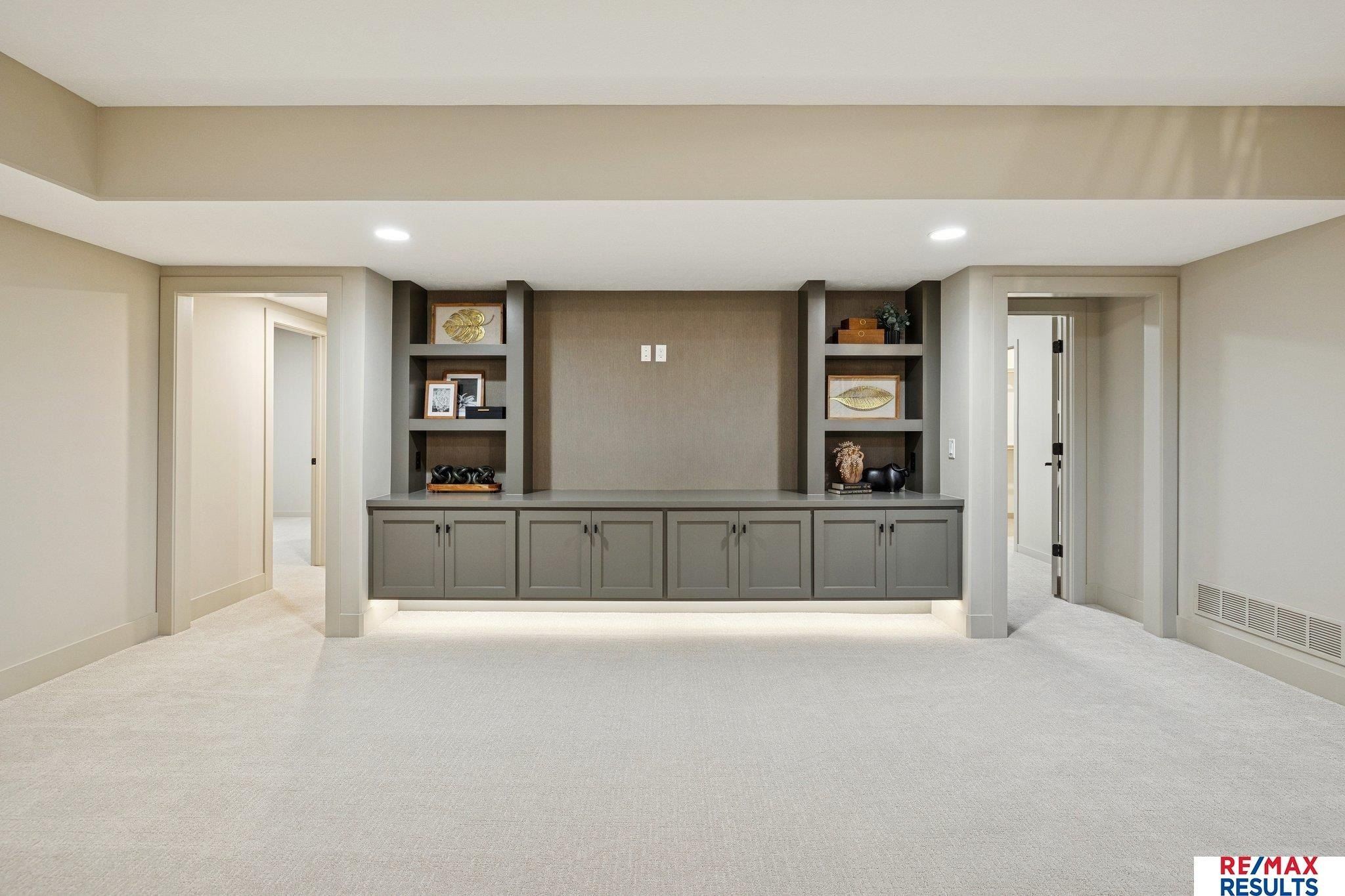 20101 W Street. Omaha, NE 68135