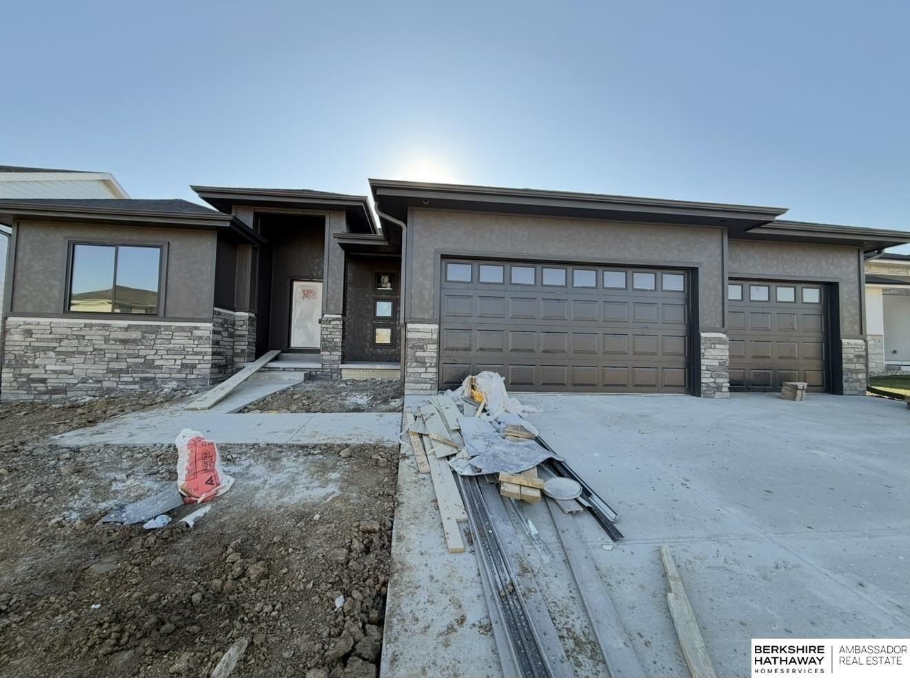 19903 Cottonwood Street. Gretna, NE 68028