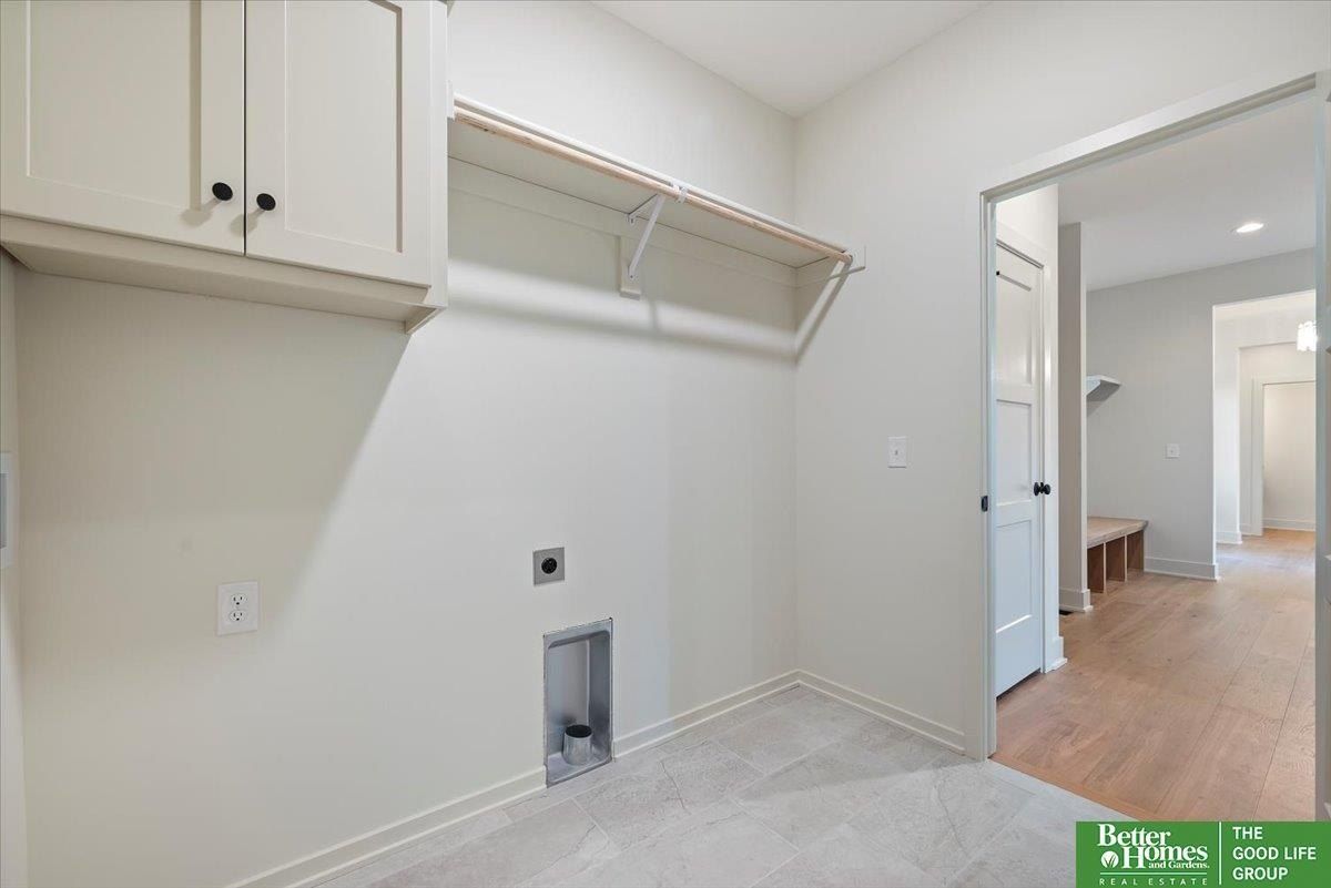 3510 S 219Th Avenue. Elkhorn, NE 68022