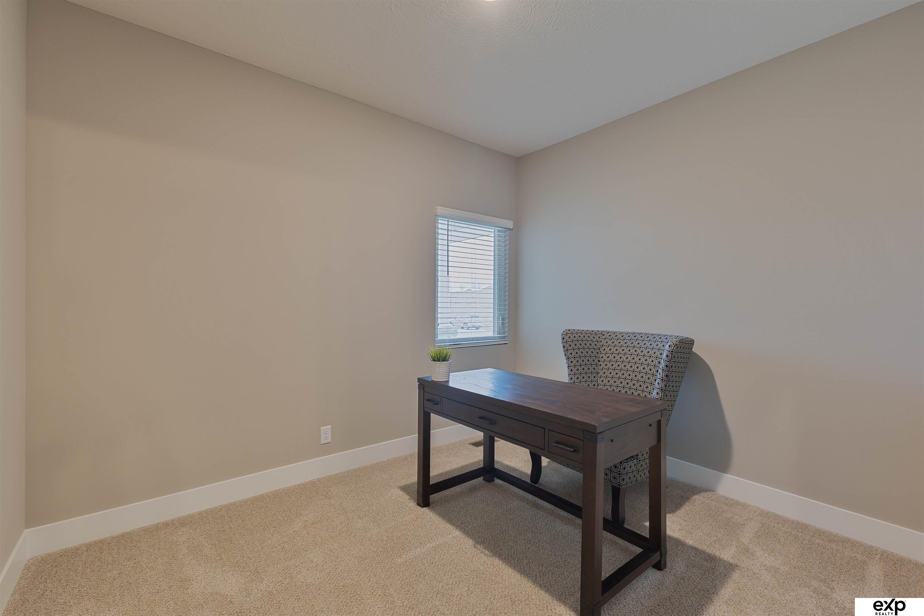 17608 Robin Drive. Omaha, NE 68136