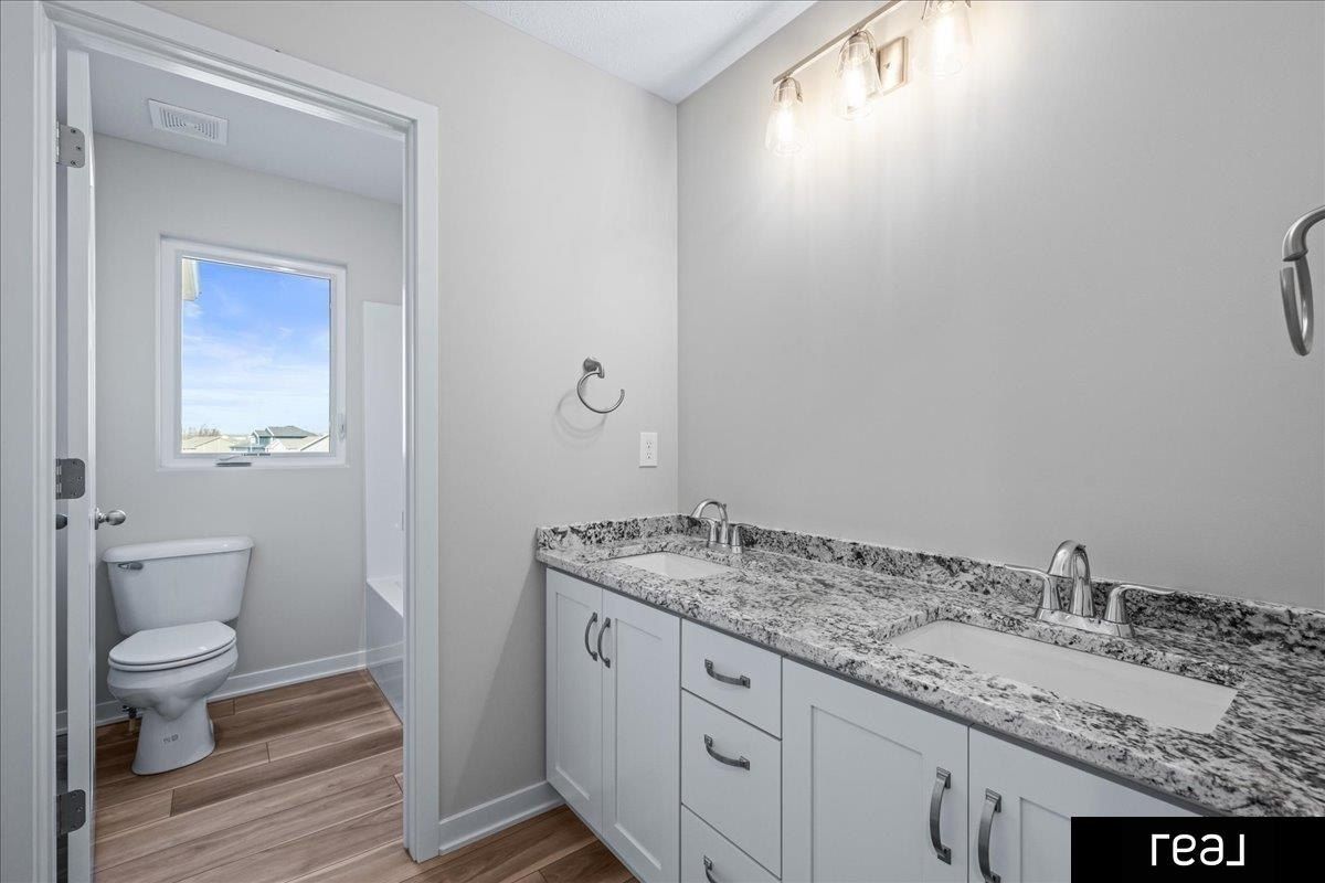 12013 S 110 Avenue Circle. Papillion, NE 68046