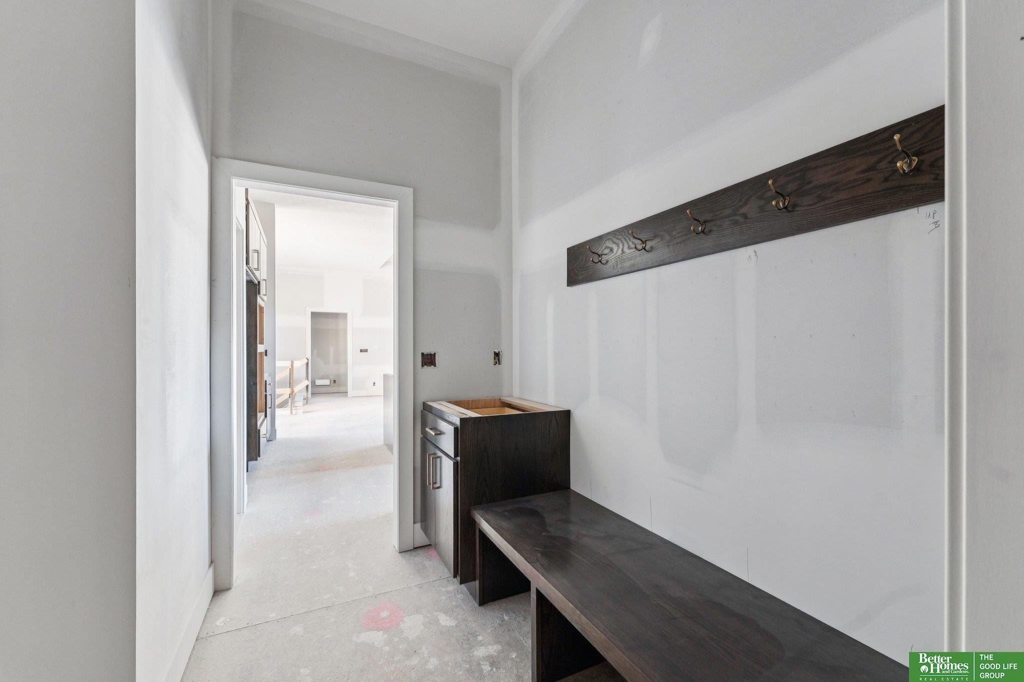 21126 Atwood Avenue. Elkhorn, NE 68022