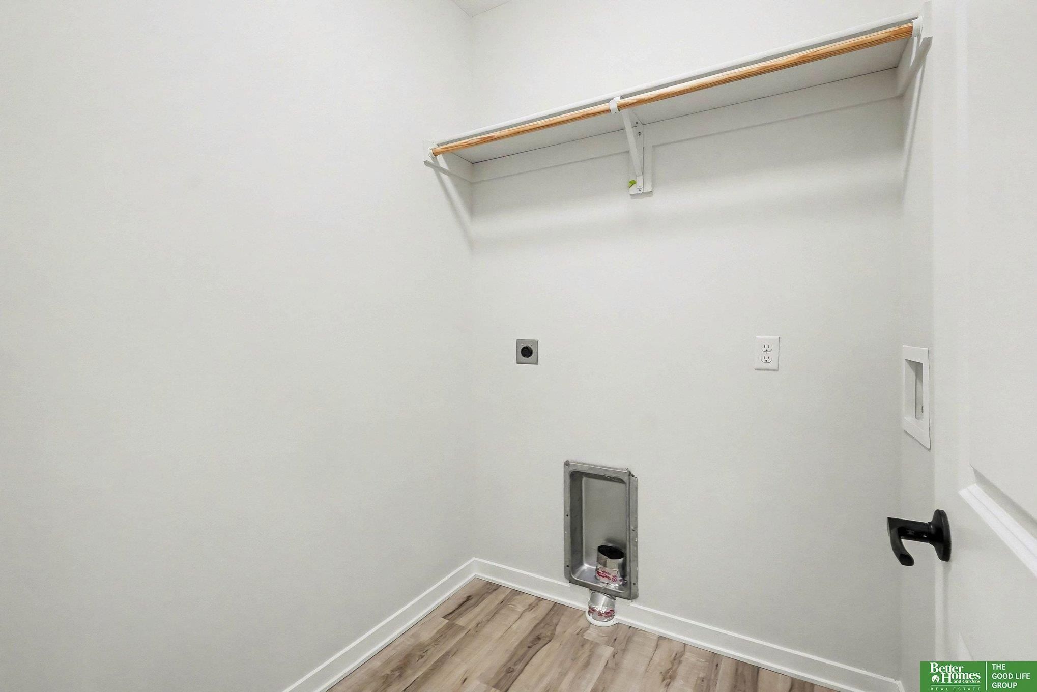 7166 N 79Th Court. Omaha, NE 68122