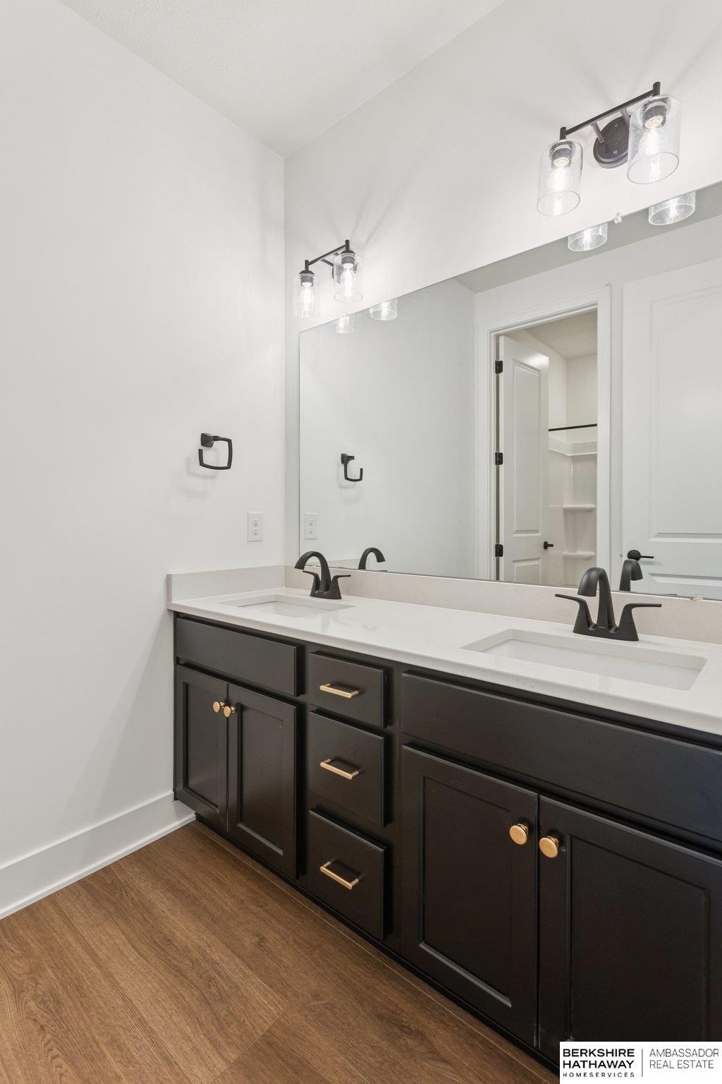 6119 S 215Th Circle. Elkhorn, NE 68022