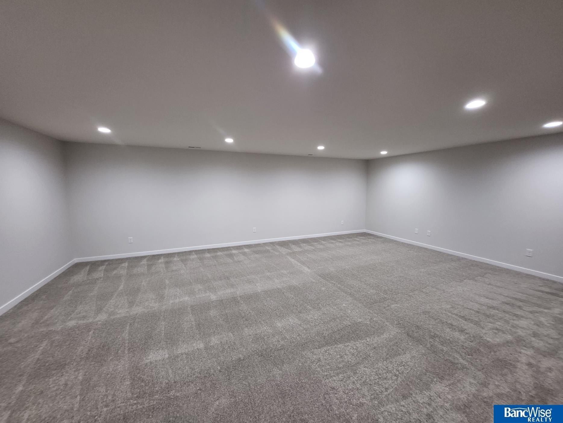 15015 Werner Street. Waverly, NE 68462