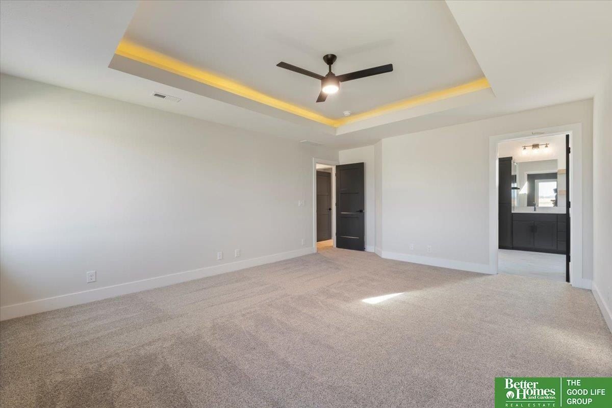 5607 N 213Th Avenue. Elkhorn, NE 68022