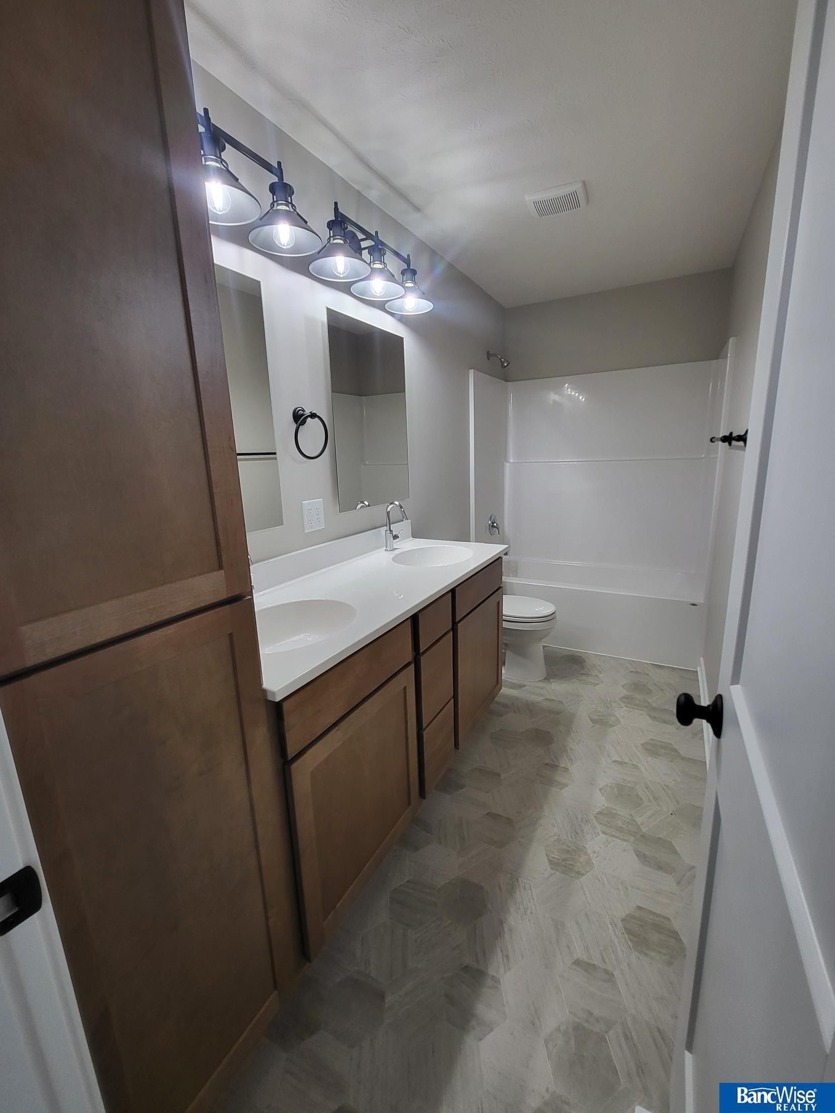 14941 Werner Street. Waverly, NE 68462