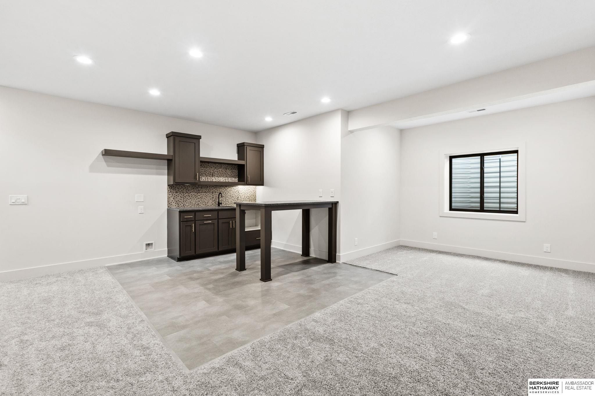 21014 Atwood Avenue. Elkhorn, NE 68022