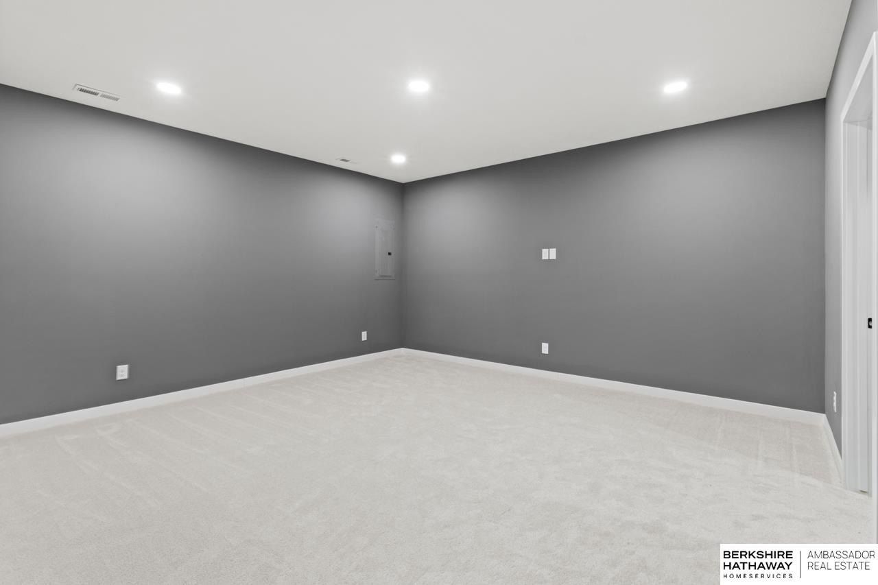 14812 Willow Street. Bennington, NE 68007