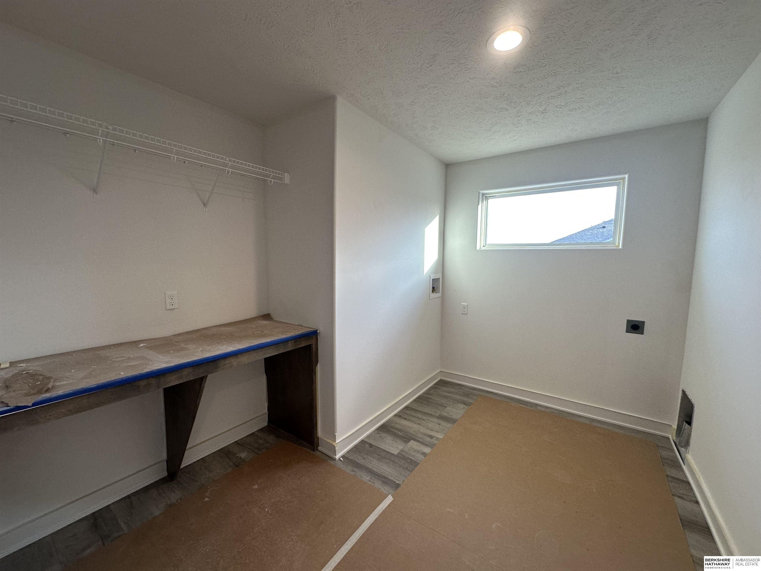 10305 Prospect Street. Papillion, NE 68046