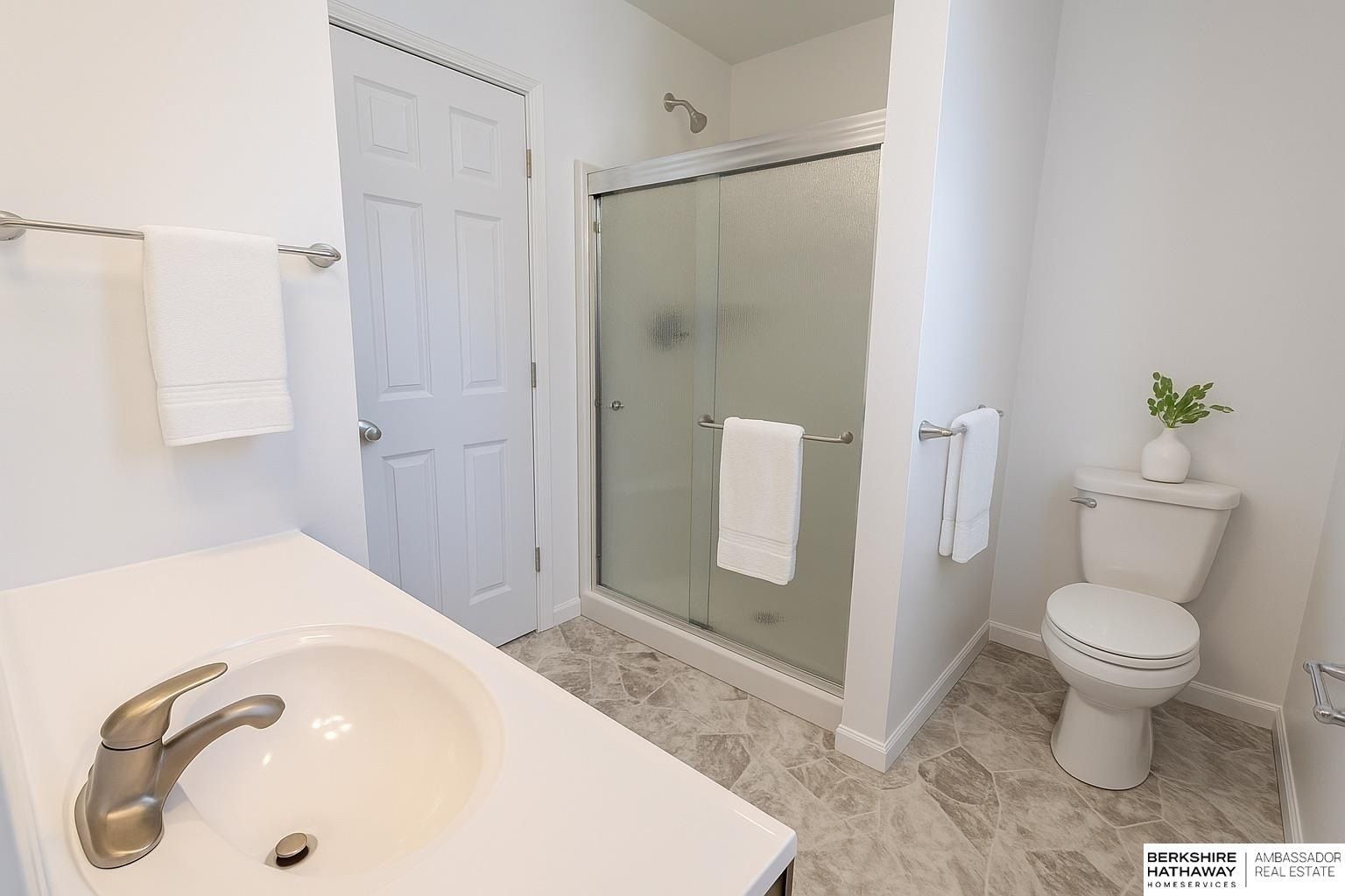 4624 N 37Th Street. Omaha, NE 68111