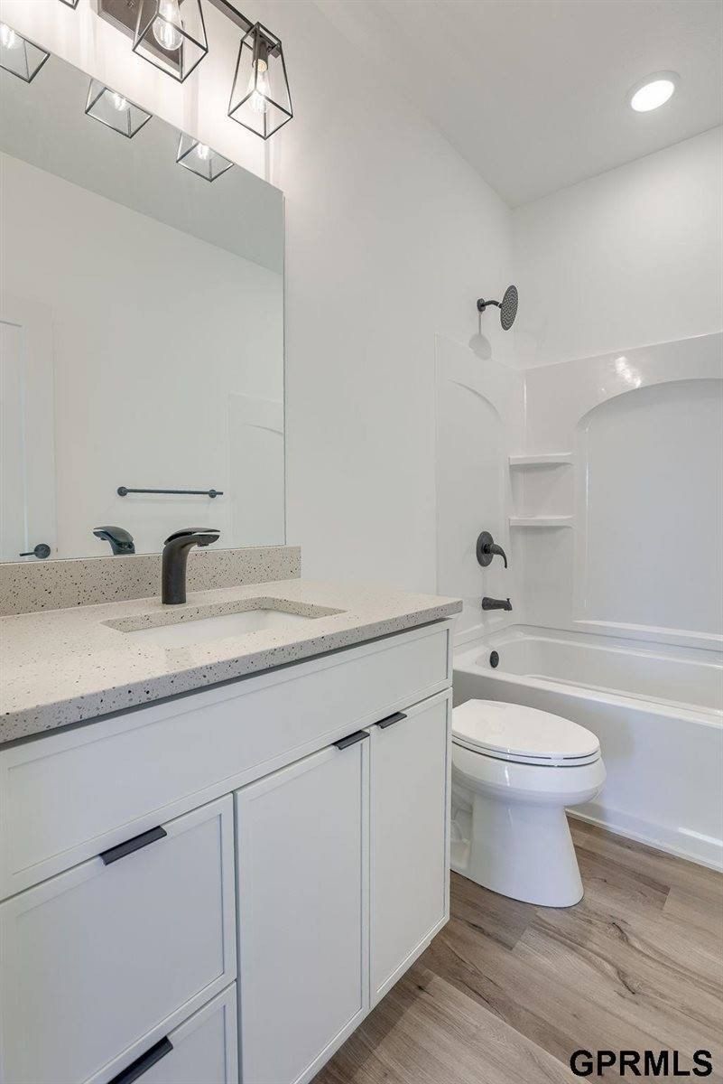 20120 U Street. Omaha, NE 68135