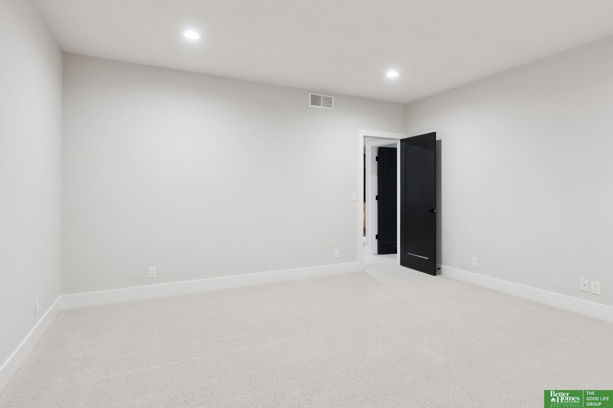 21056 Joseph Street. Elkhorn, NE 68022