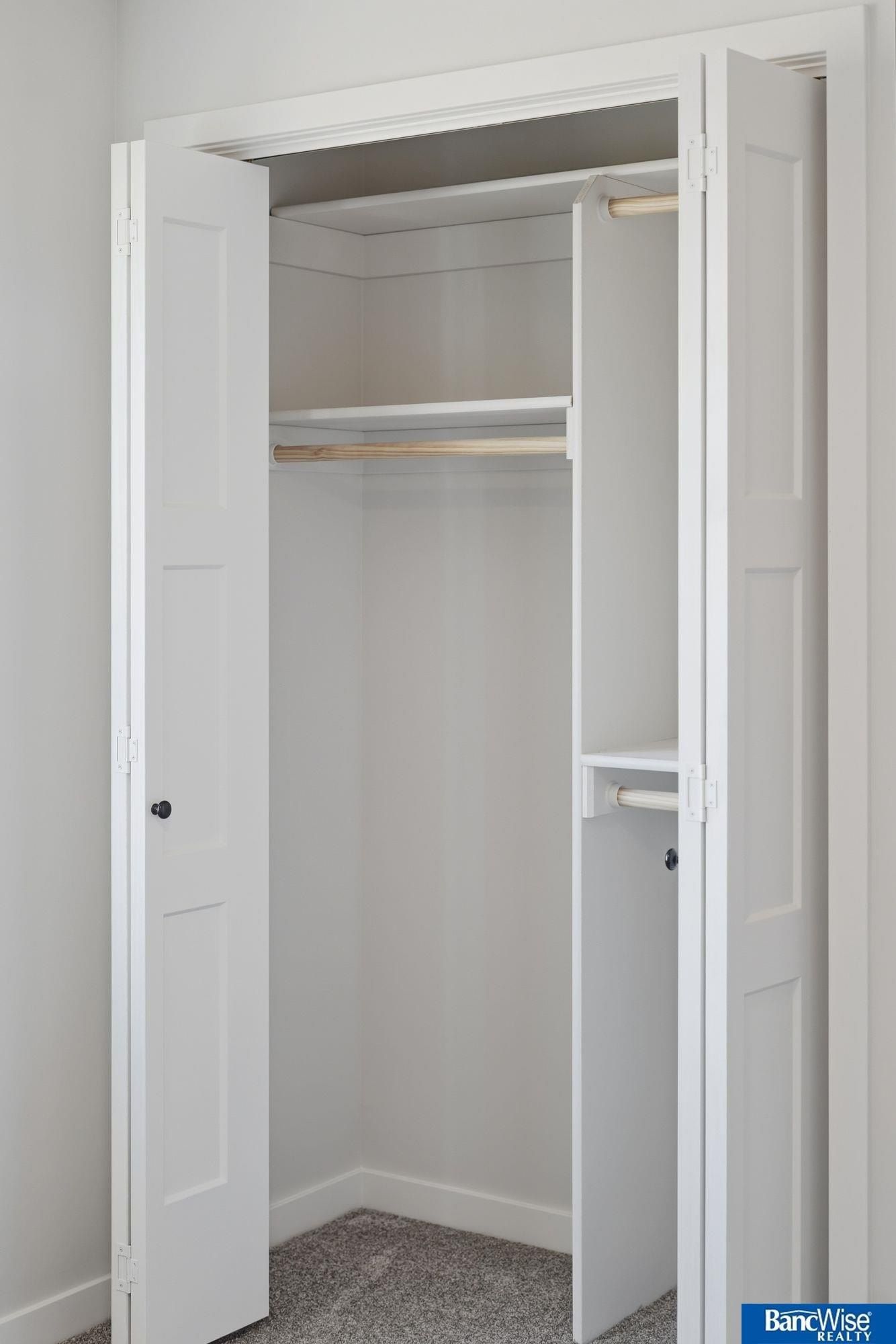 5024 N 35Th Court. Lincoln, NE 68504