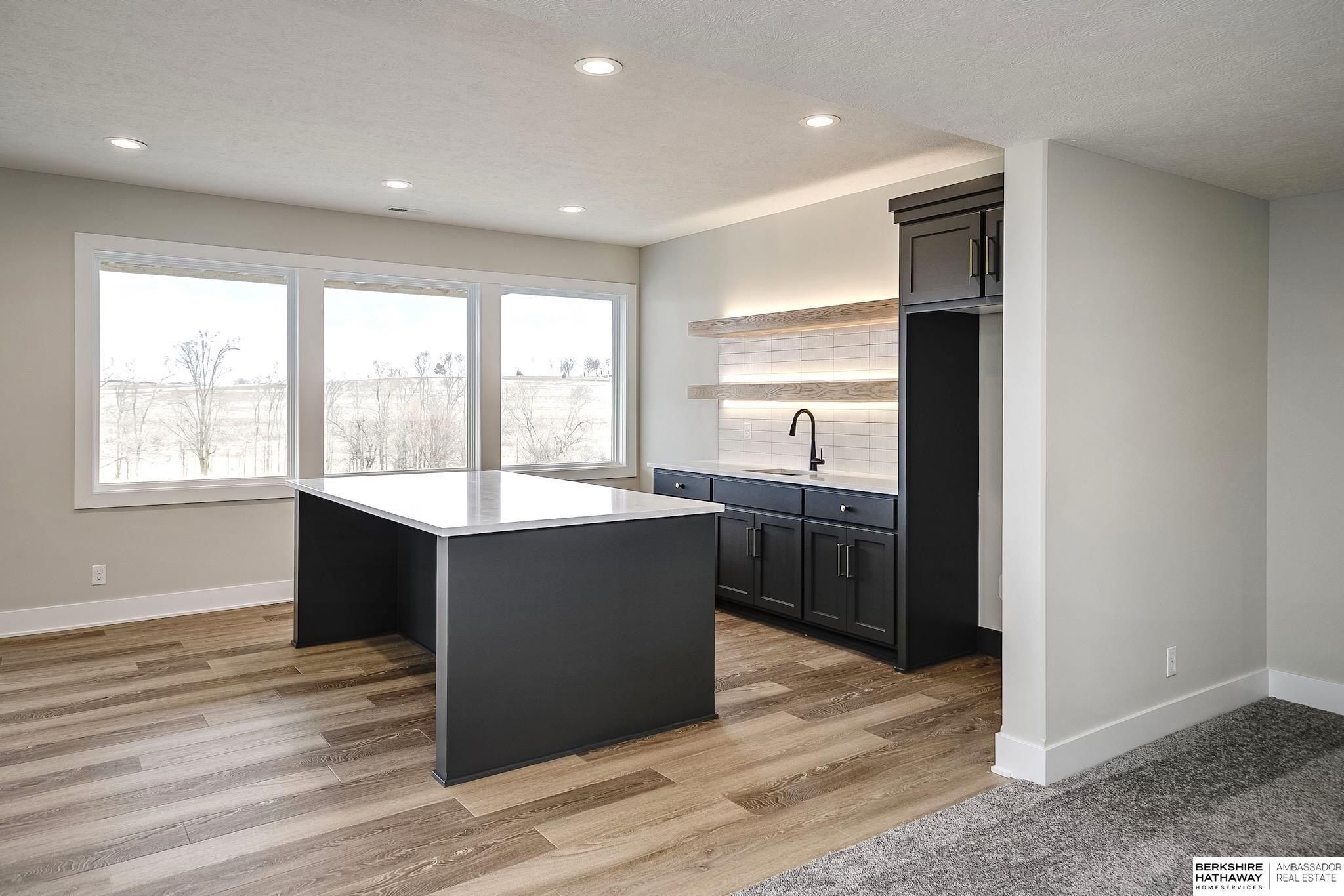 5802 N 213Th Avenue. Elkhorn, NE 68022