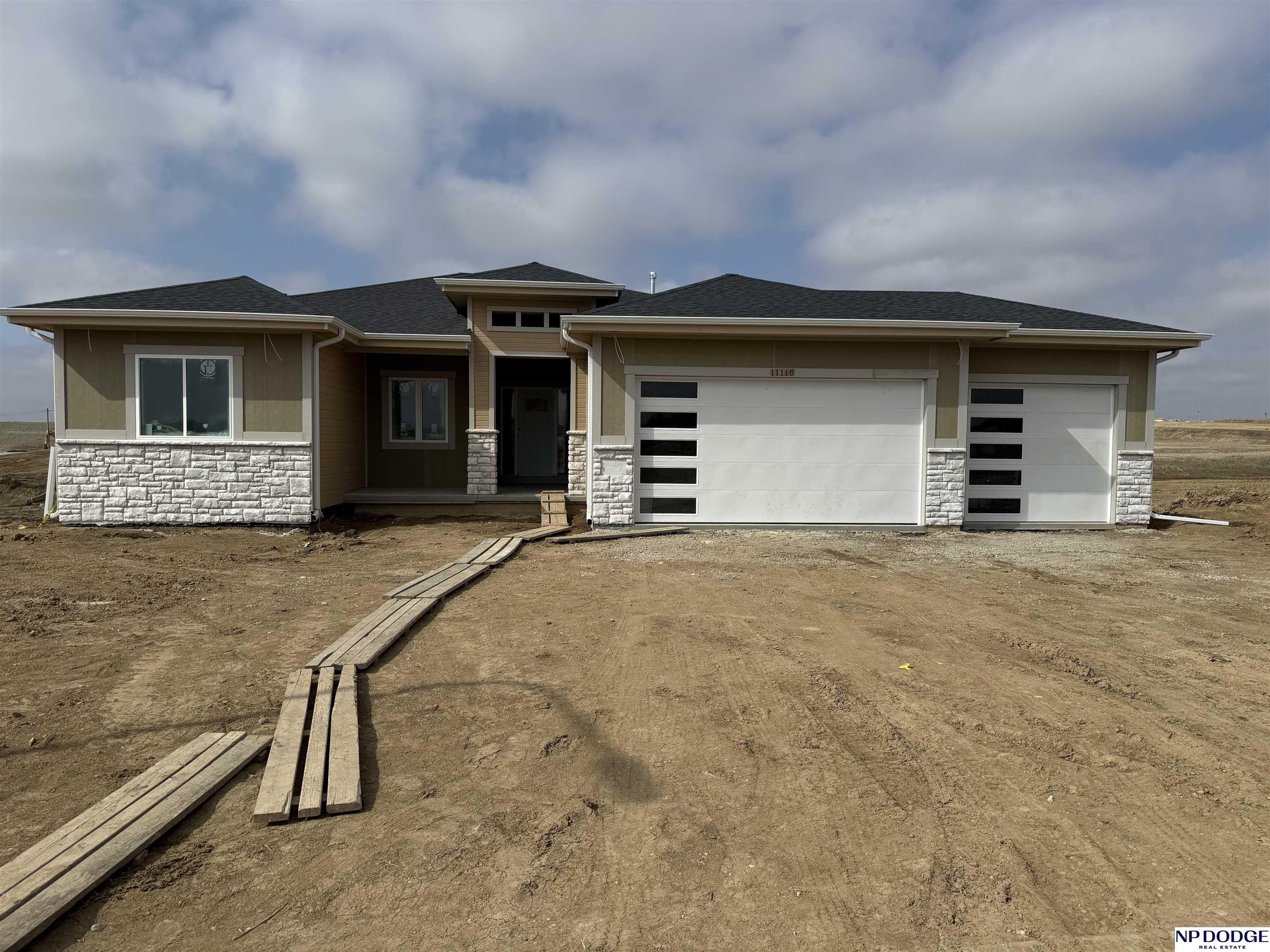 11116 S 220 Street. Gretna, NE 68028