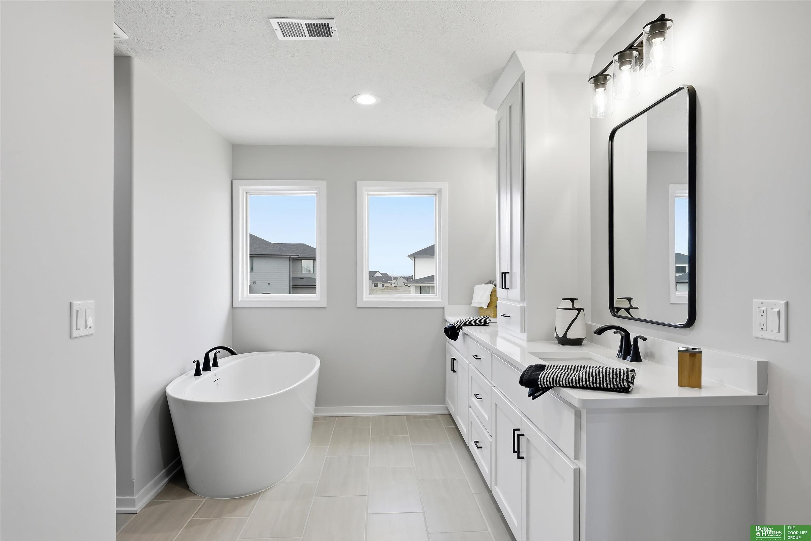 21108 Arlington Street. Elkhorn, NE 68022