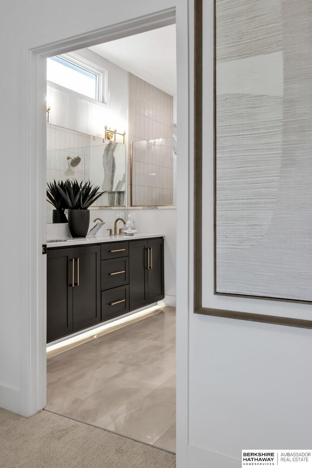 10306 Shepard Street. Papillion, NE 68046