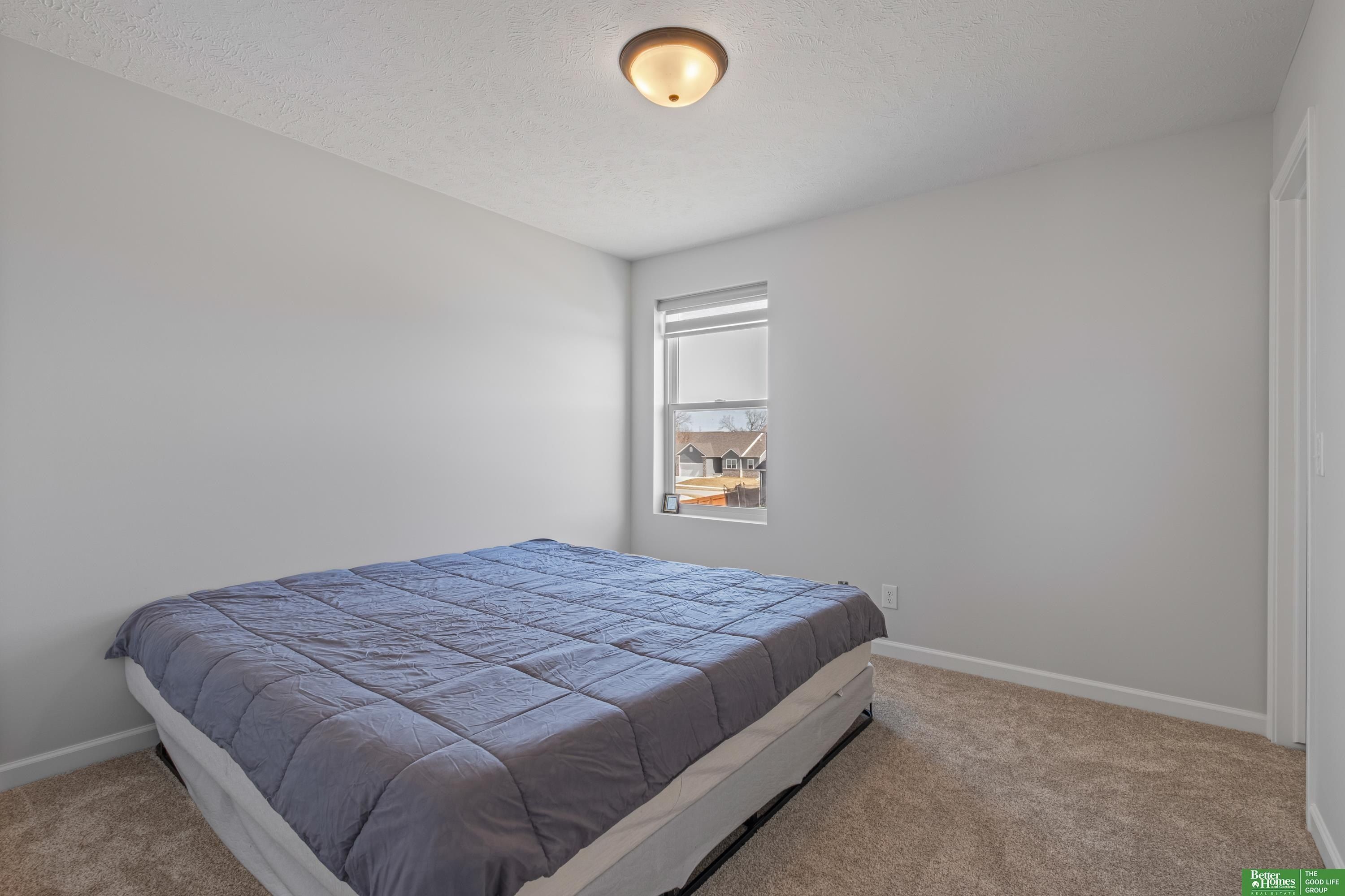 5003 Kestrel Parkway. Elkhorn, NE 68022