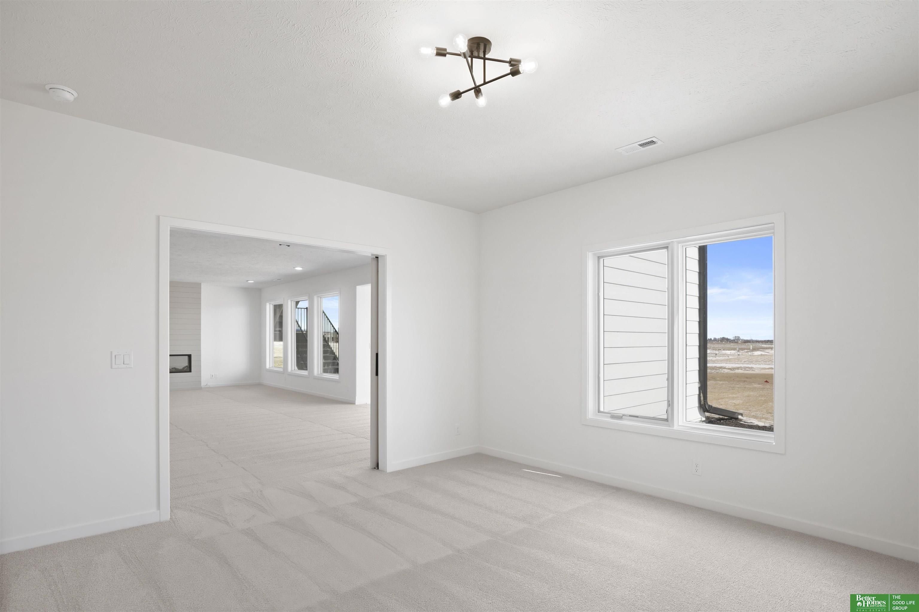 5813 N 197Th Avenue. Elkhorn, NE 68022