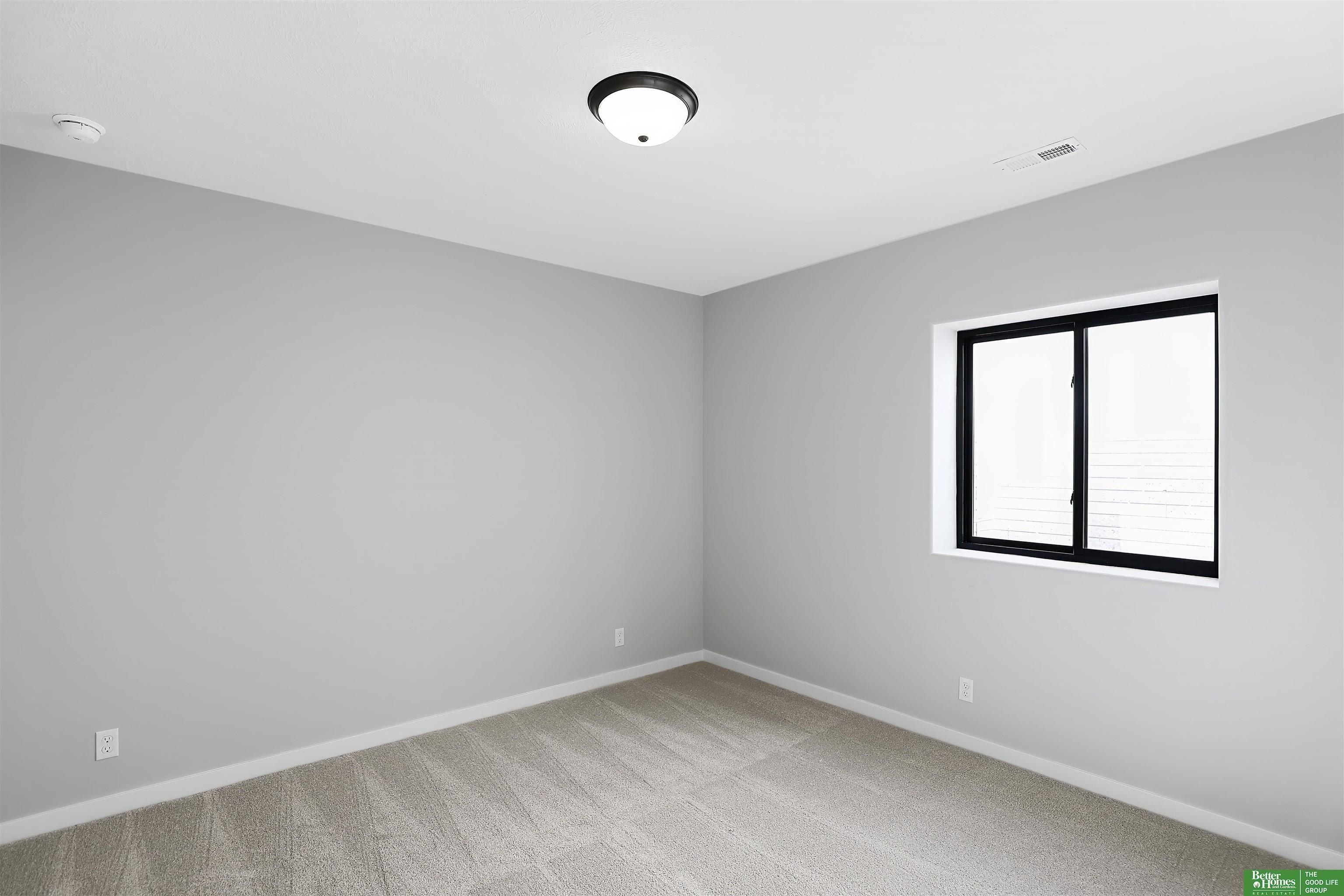 10662 S 102Nd Avenue. Papillion, NE 68046