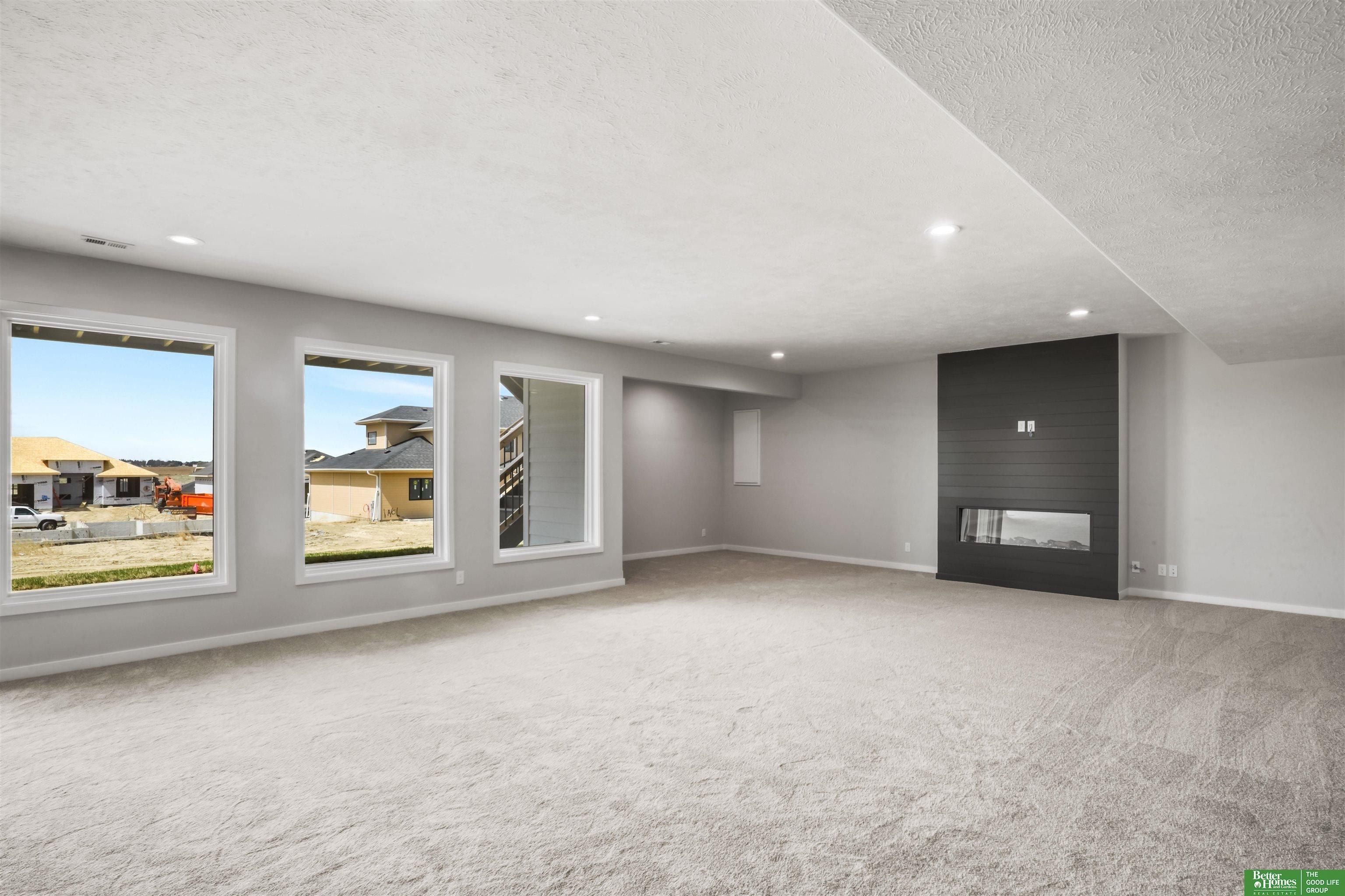 21416 Morning View Drive. Elkhorn, NE 68022