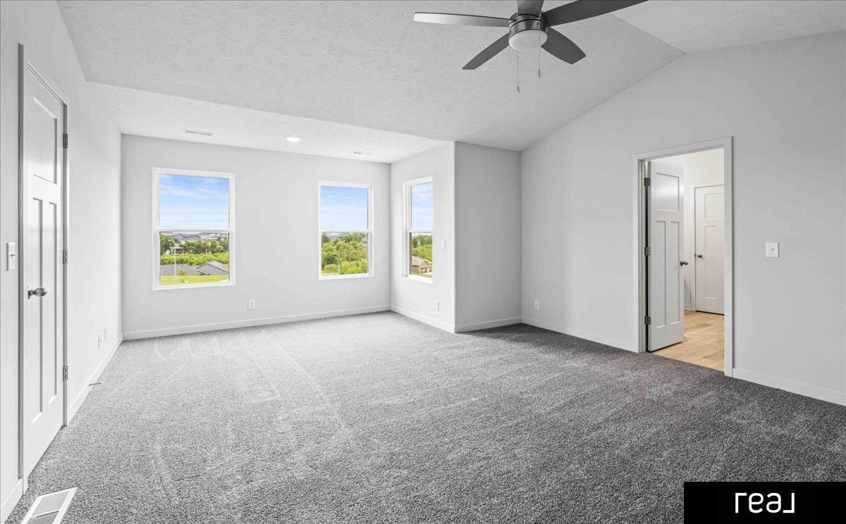 7409 N 176 Avenue. Bennington, NE 68007