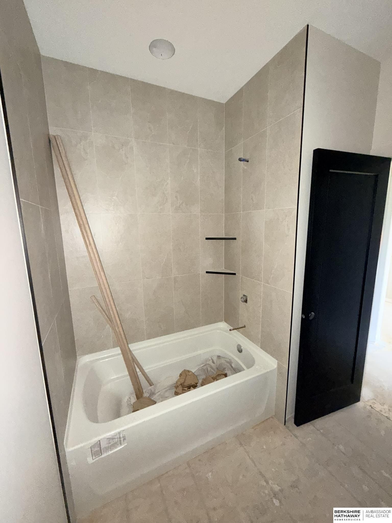 20702 Vernon Avenue. Elkhorn, NE 68022