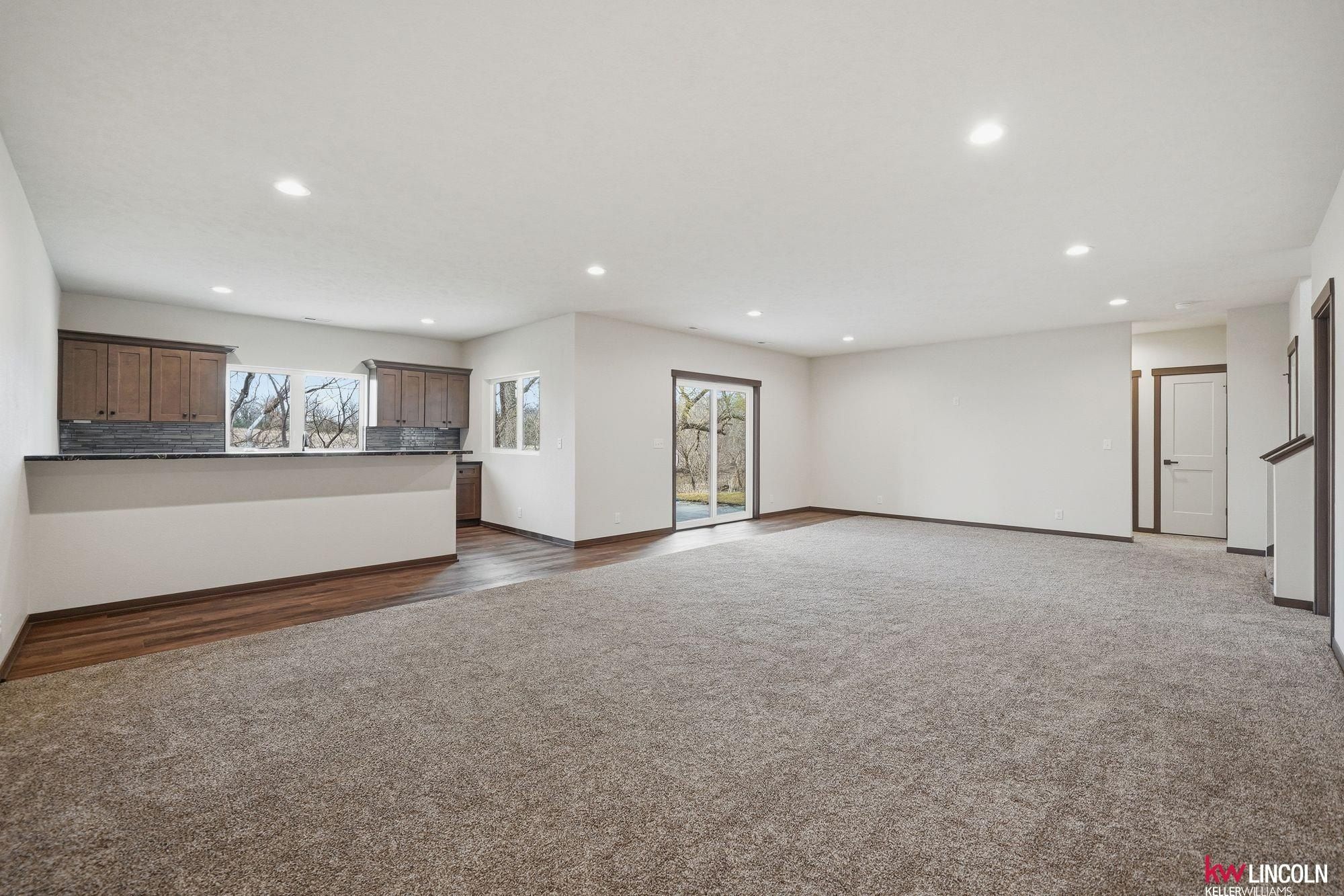 1044 Tuscan Trail. Hickman, NE 68372