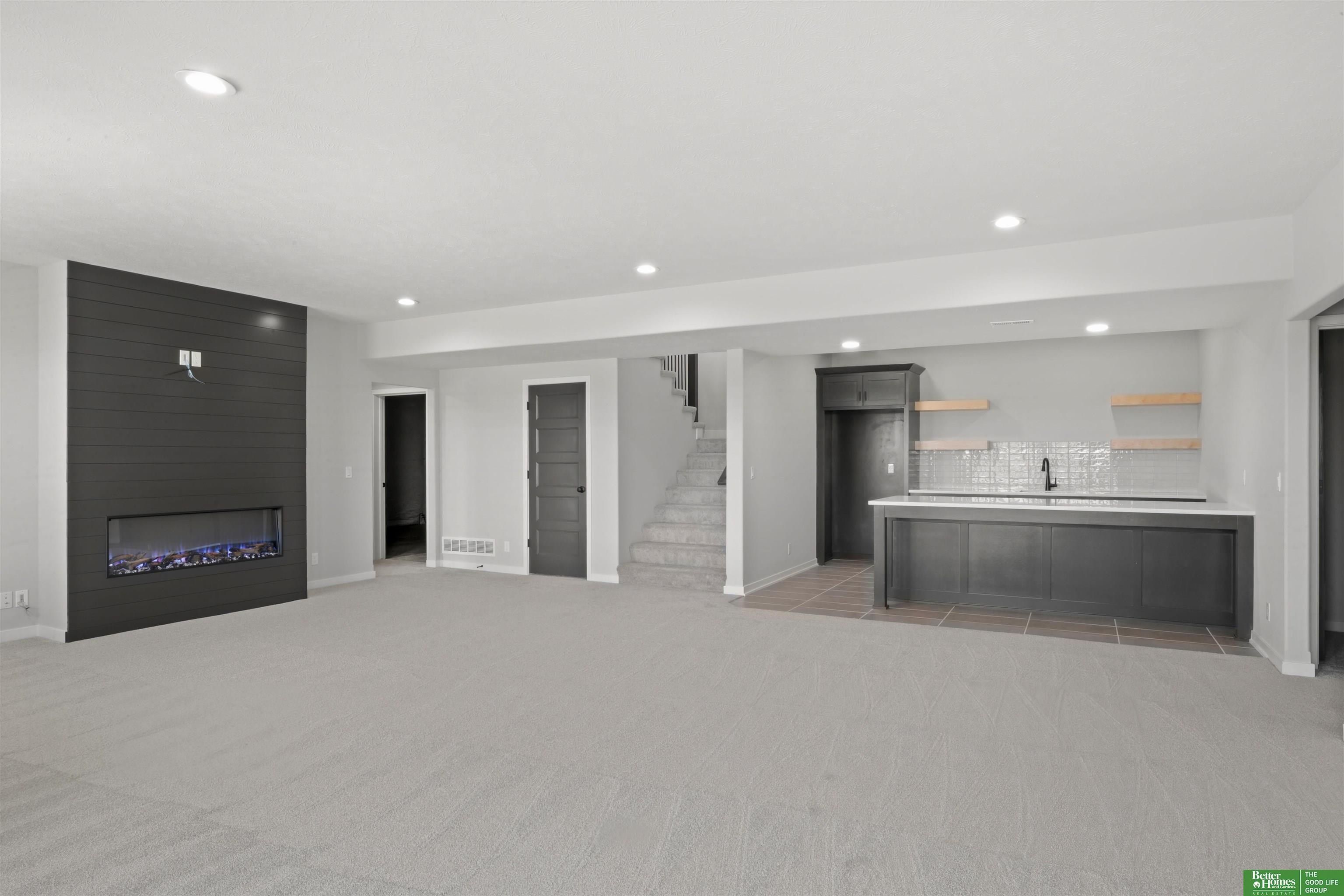 10705 S 219Th Avenue. Gretna, NE 68028