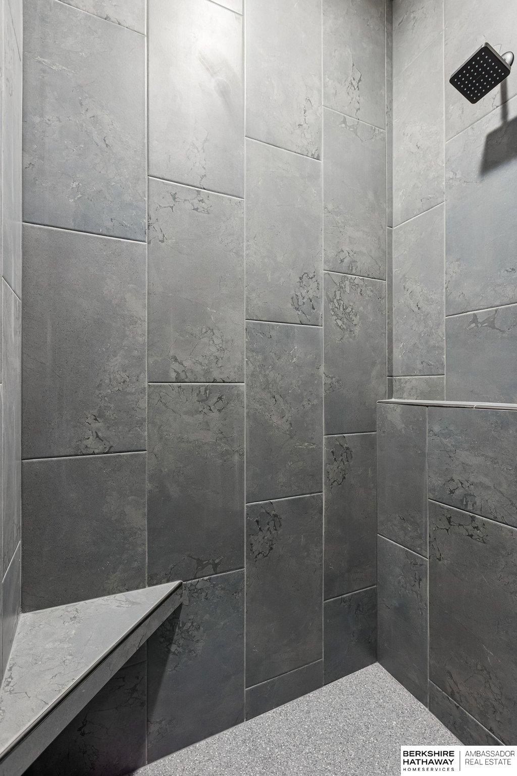 21428 Z Street. Elkhorn, NE 68022