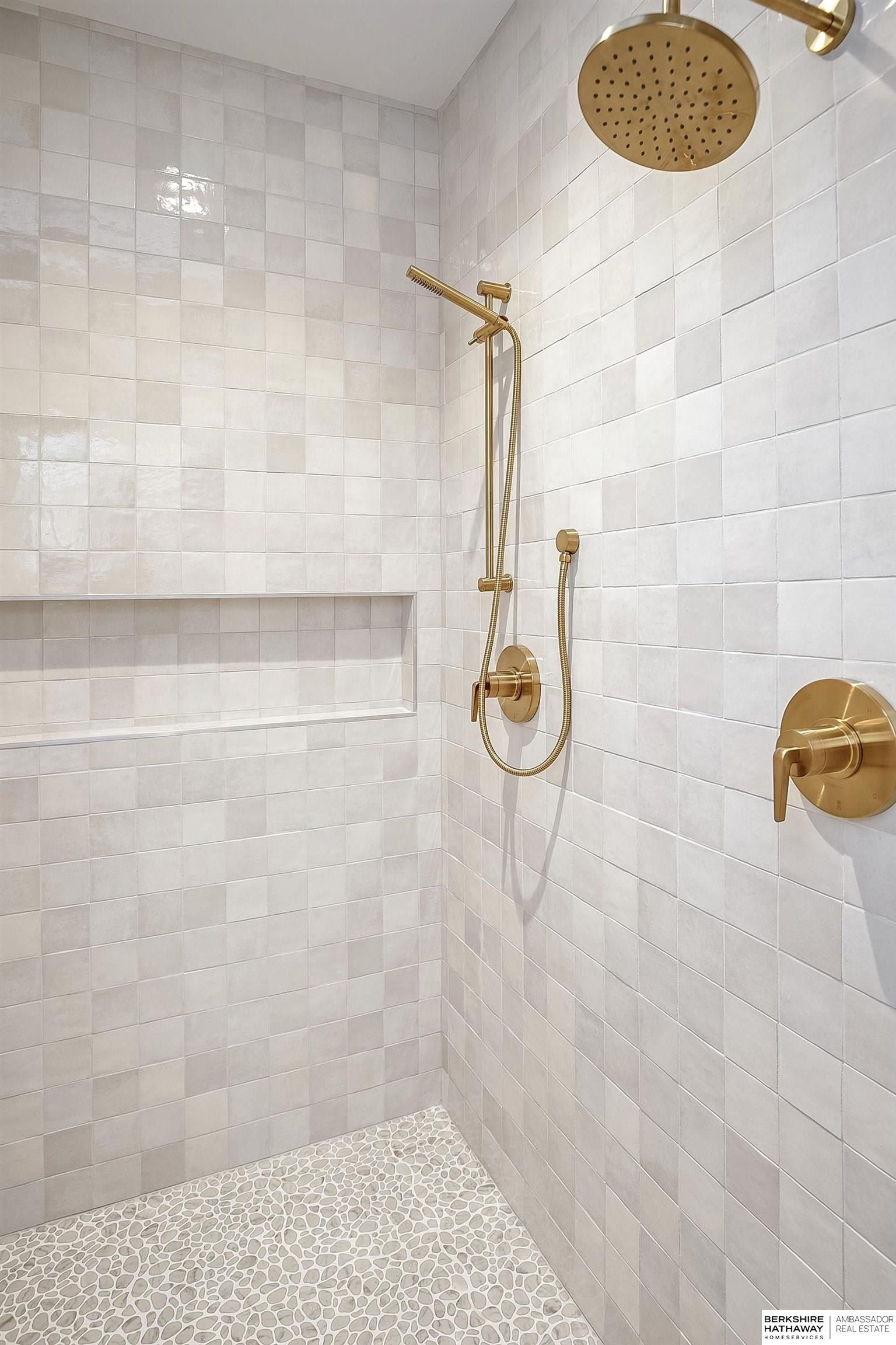 21113 Laurel Avenue. Elkhorn, NE 68022