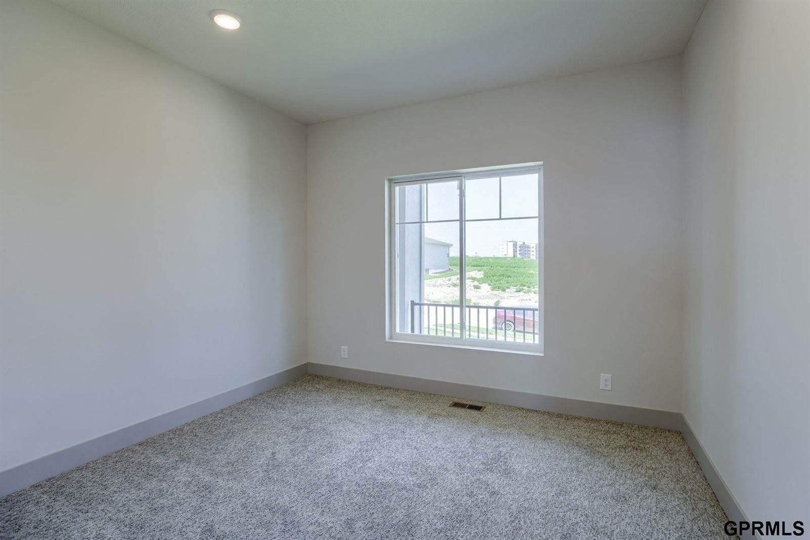 21816 Buchanan Parkway. Gretna, NE 68028