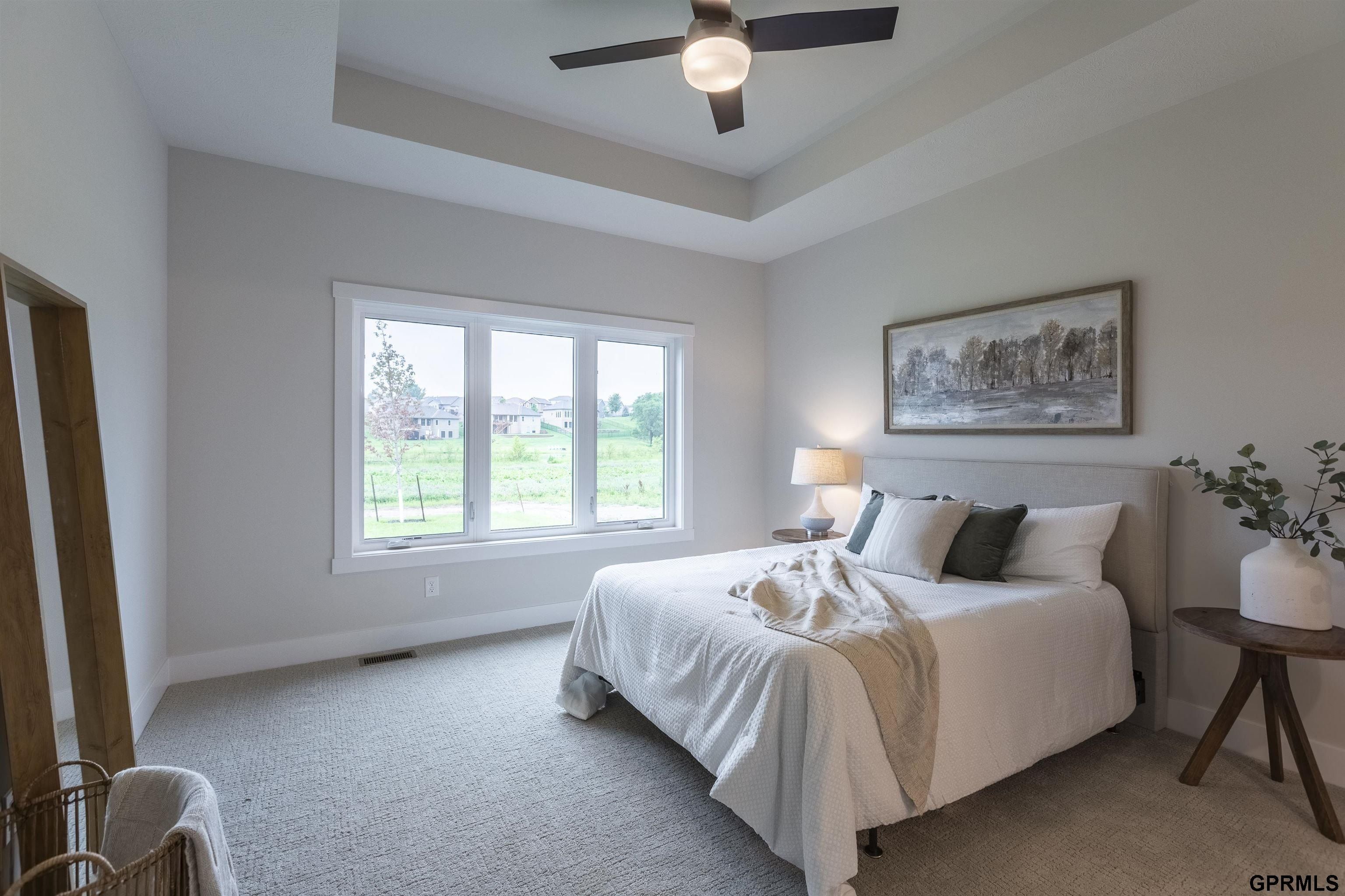 2094 N 182 Avenue Circle. Elkhorn, NE 68022