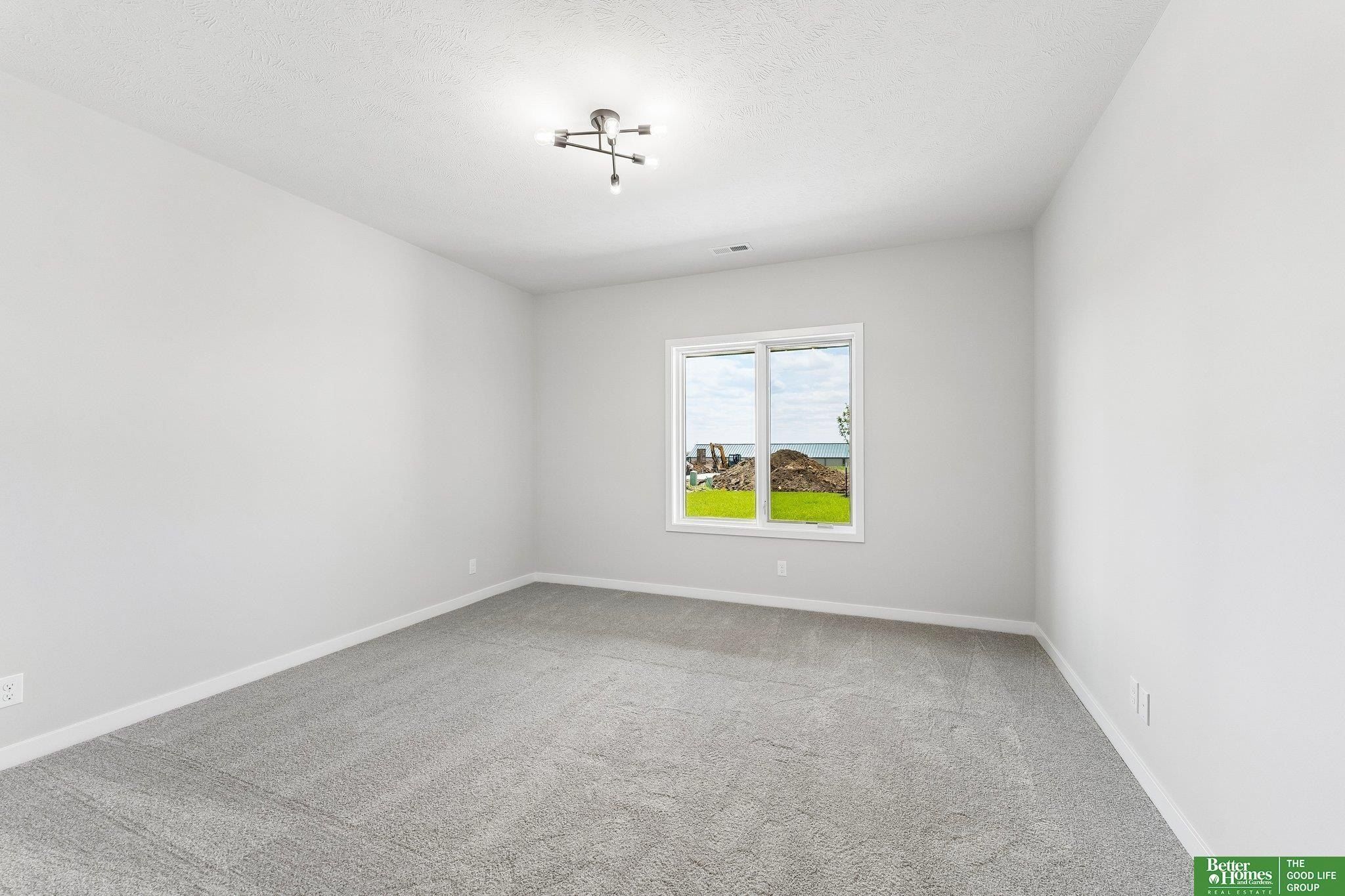 11722 S 124Th Avenue. Papillion, NE 68046