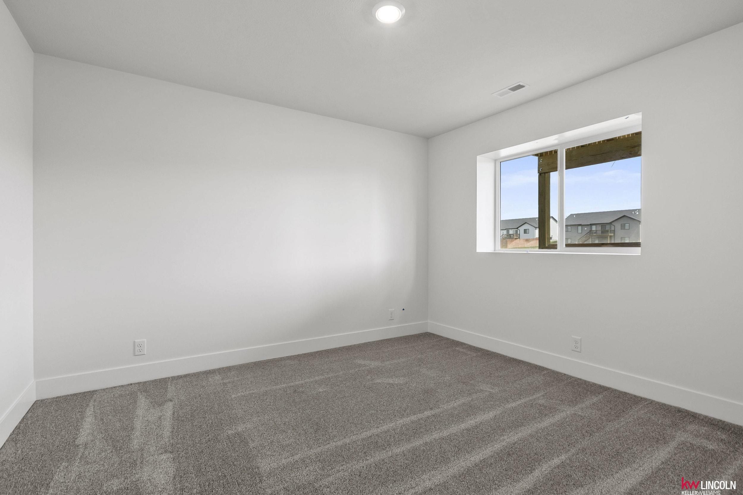 1001 W Santa Clara Street. Lincoln, NE 68523