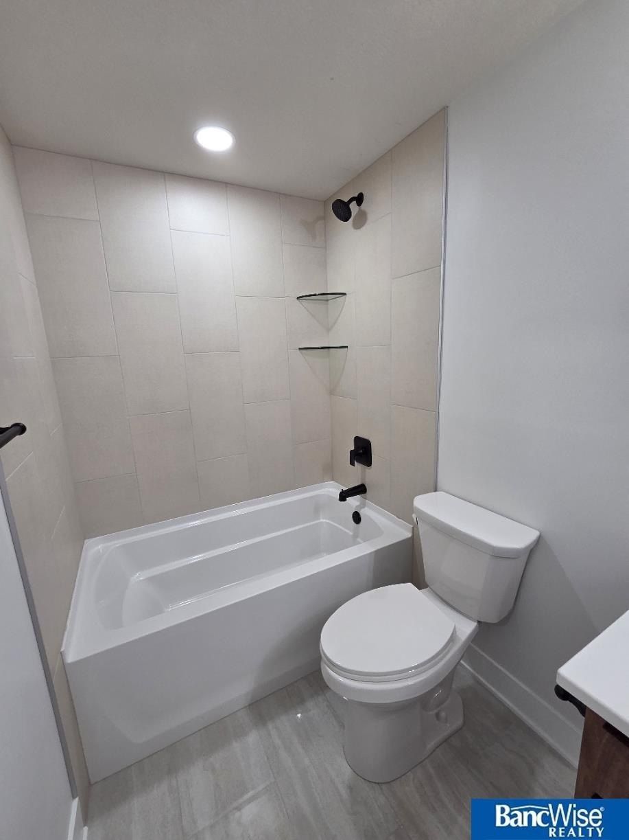 9409 Delano Drive. Lincoln, NE 68516