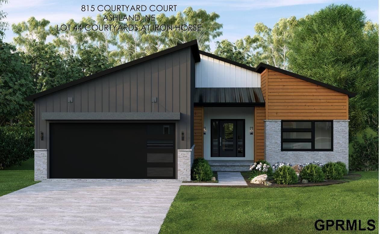 815 Courtyard Court. Ashland, NE 68003