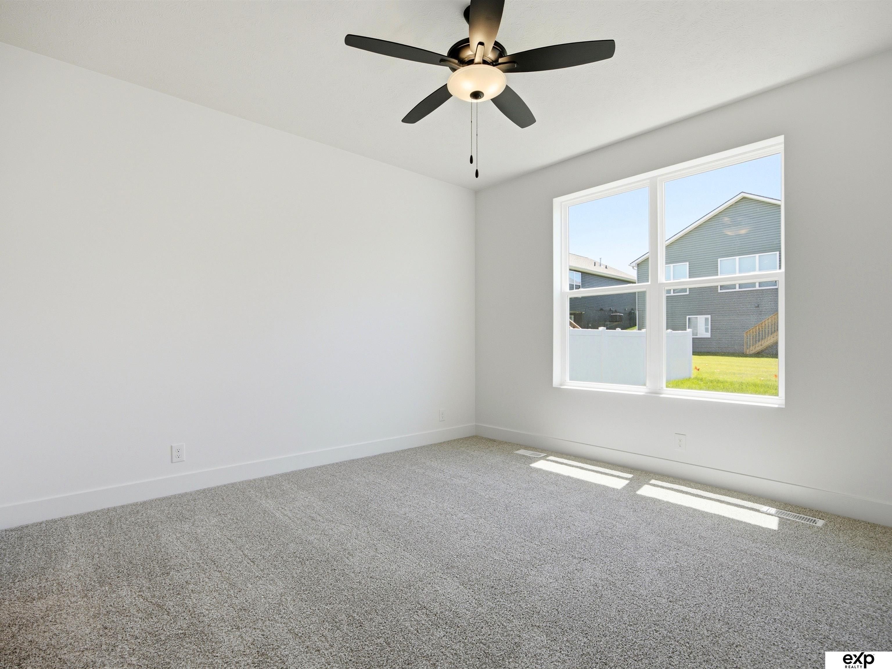 17511 Greenleaf Street. Omaha, NE 68136