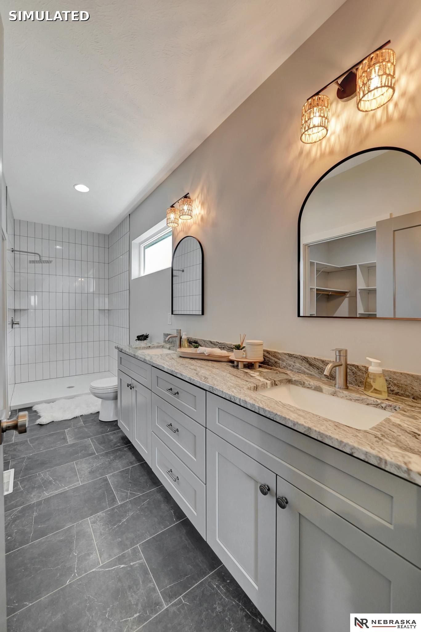 Maxine Drive. Lincoln, NE 68516