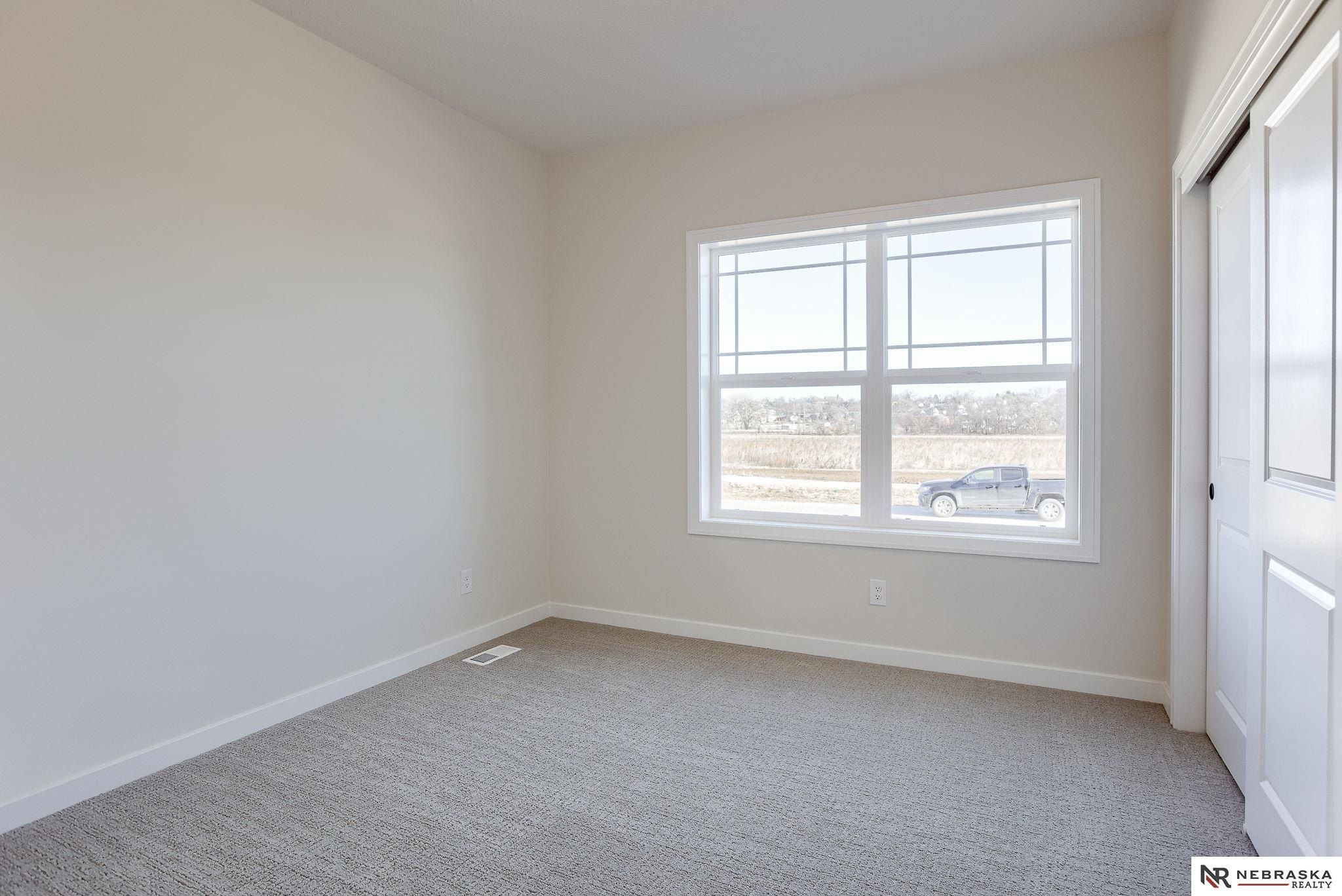 15955 Kempten Creek Drive. Bennington, NE 68007